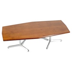 Mesa de reuniones de madera sobre estructura metálica, Italia Años 70.