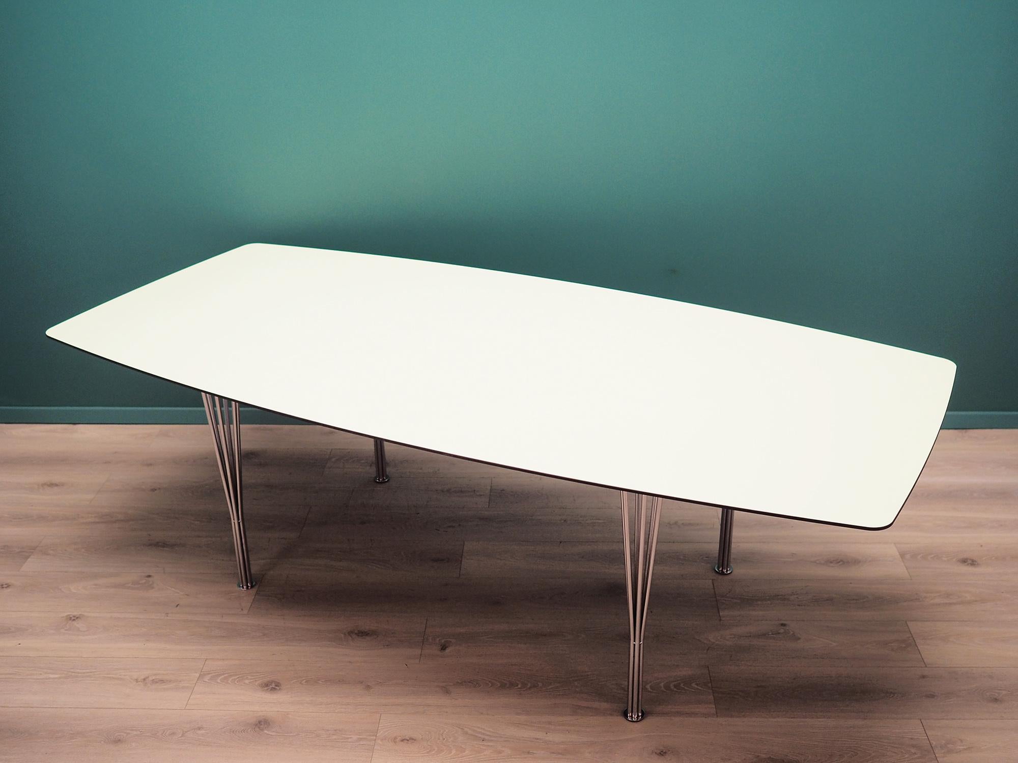 Scandinavian Modern Conference Table White, Danish Design, 1960s, Producer Lau Lauritzen For Sale