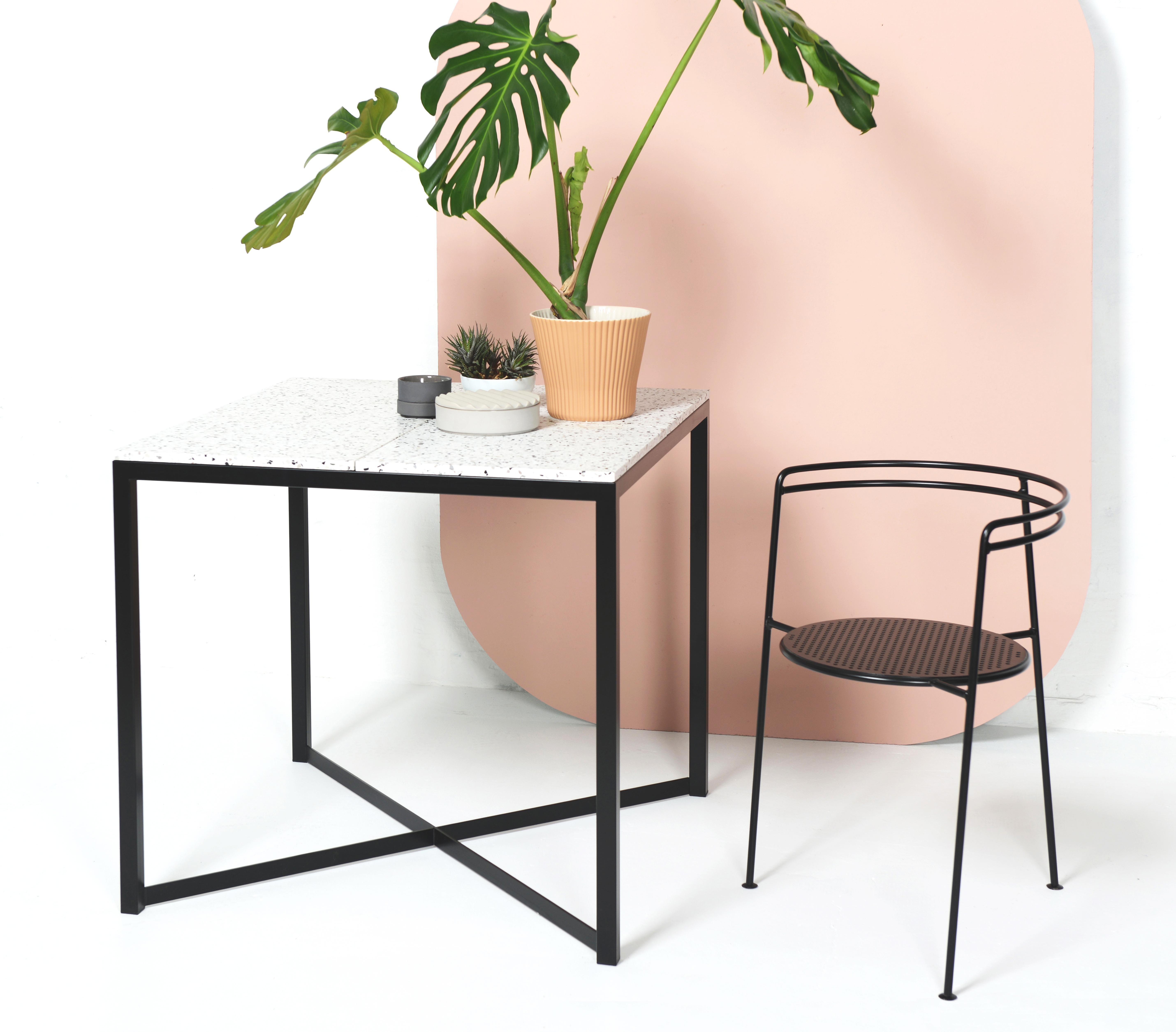 Danois Table de salle à manger Confetti par Design/One en vente