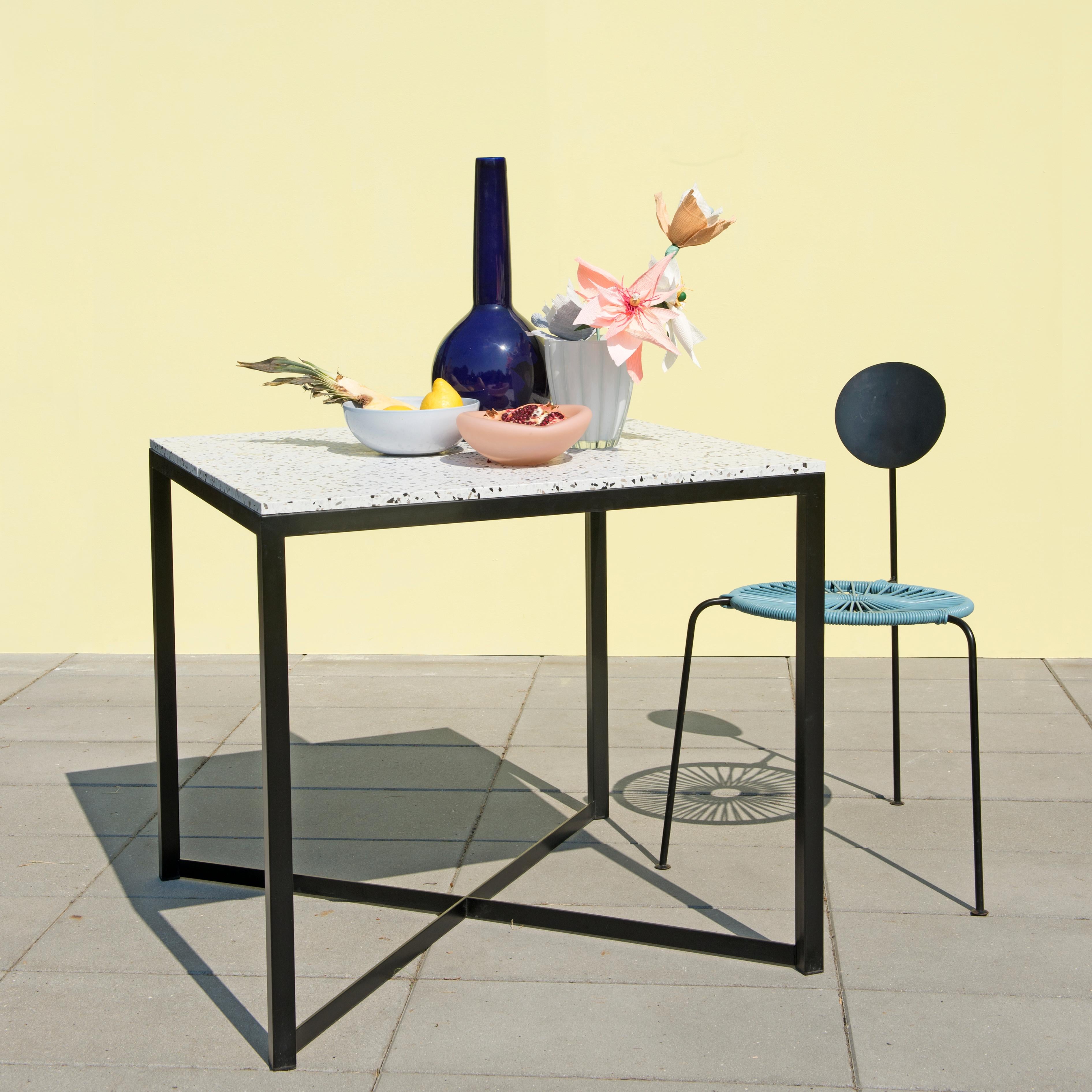 Table de salle à manger Confetti par Design/One Neuf - En vente à Geneve, CH