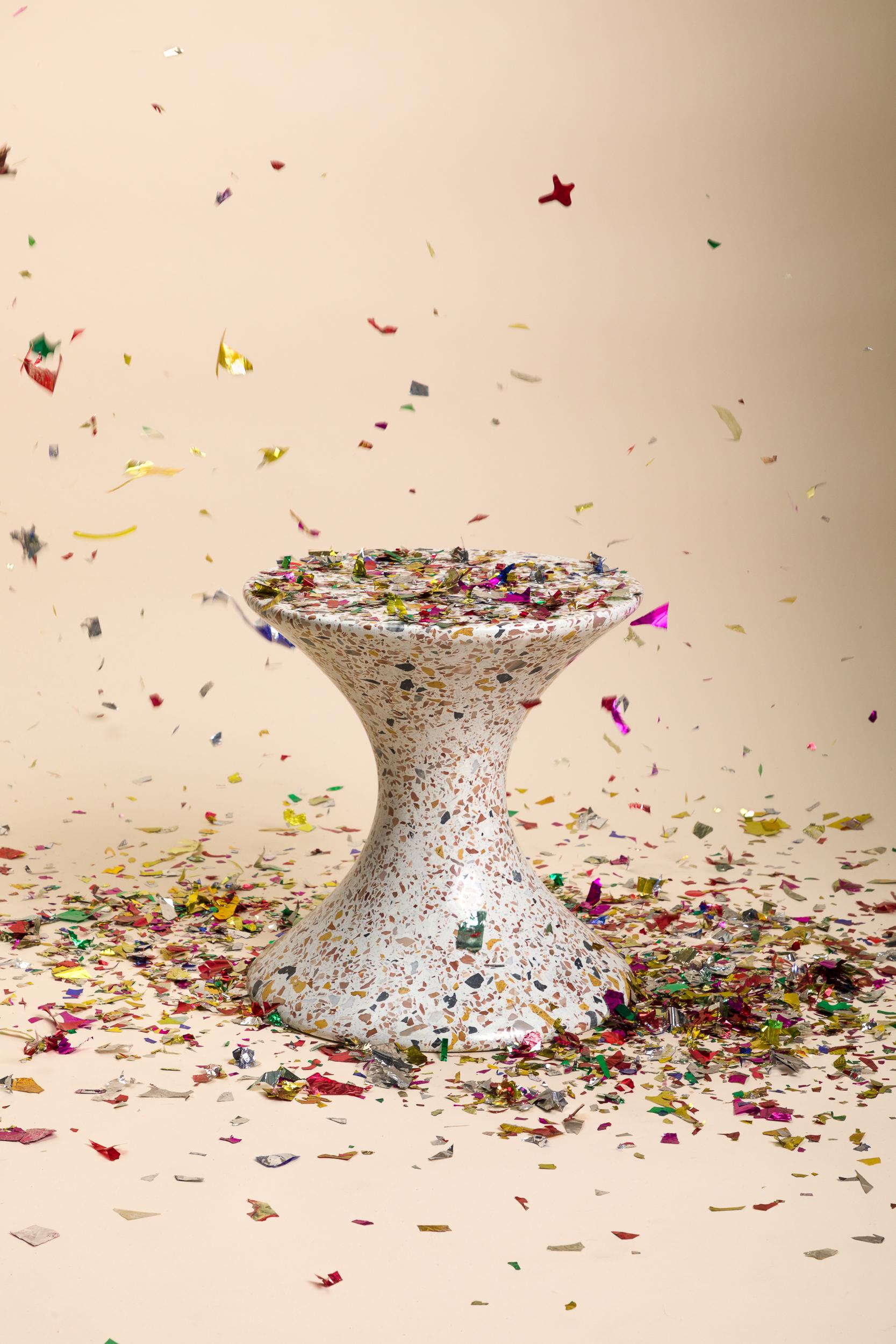 Confetti, Mesa auxiliar contemporánea pequeña de terrazo para interior/exterior by Laun Estadounidense en venta