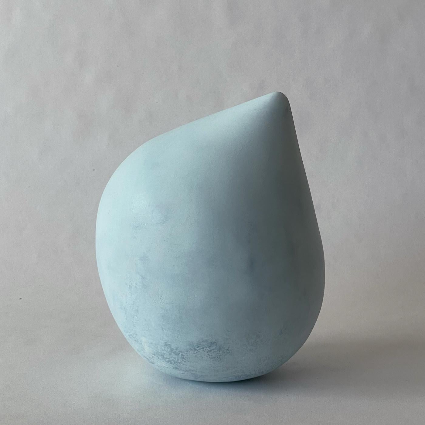 Scultura in ceramica azzurra Confidente in vendita 2