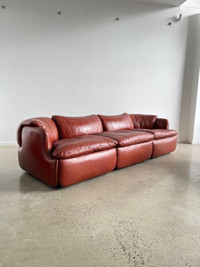 Italian Confidential Alberto Rosselli for Saporiti Set Sofa For Sale