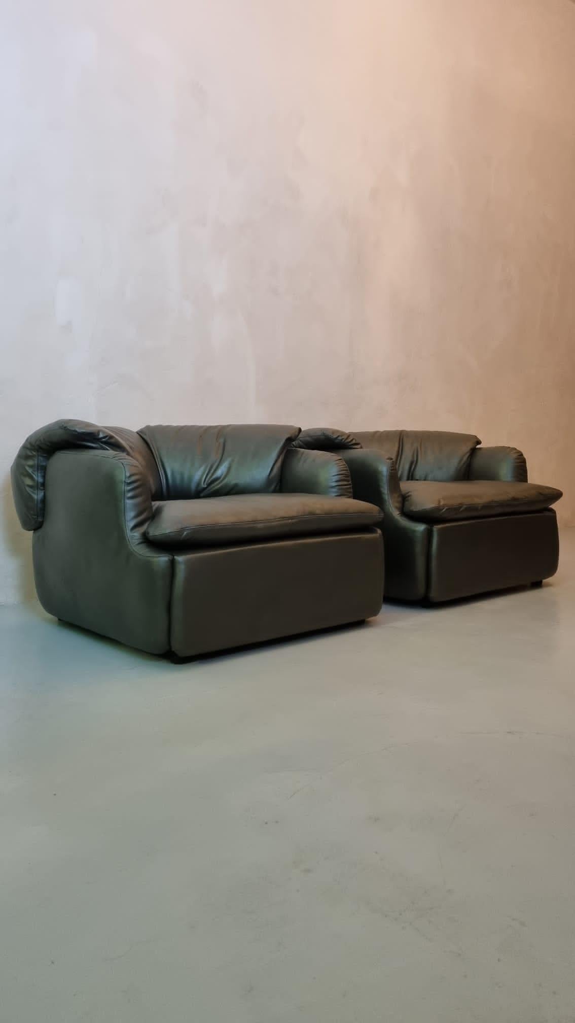 Late 20th Century Confidential Armchairs  by Alberto Rosselli for Saporiti Italia 1970s For Sale