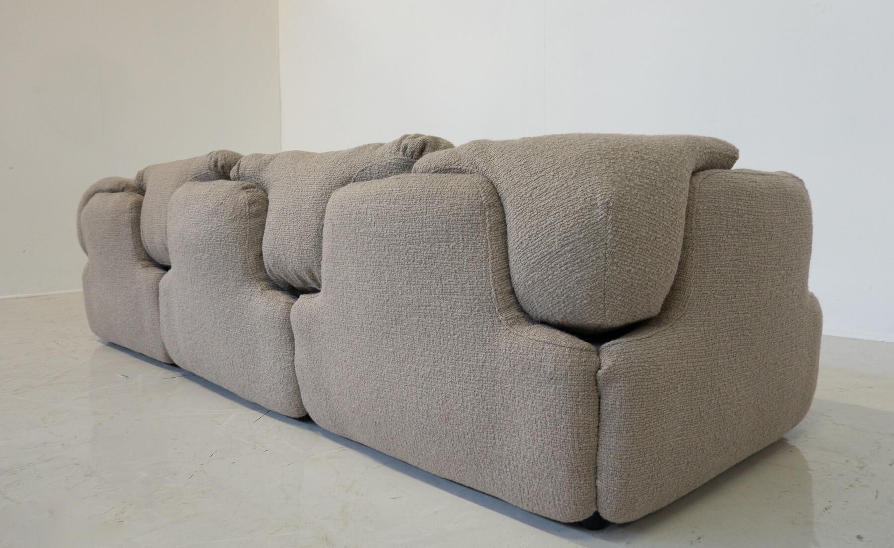 Late 20th Century Confidential Seating Set by Alberto Rosselli for Saporiti, Beige Boucle Fabric For Sale