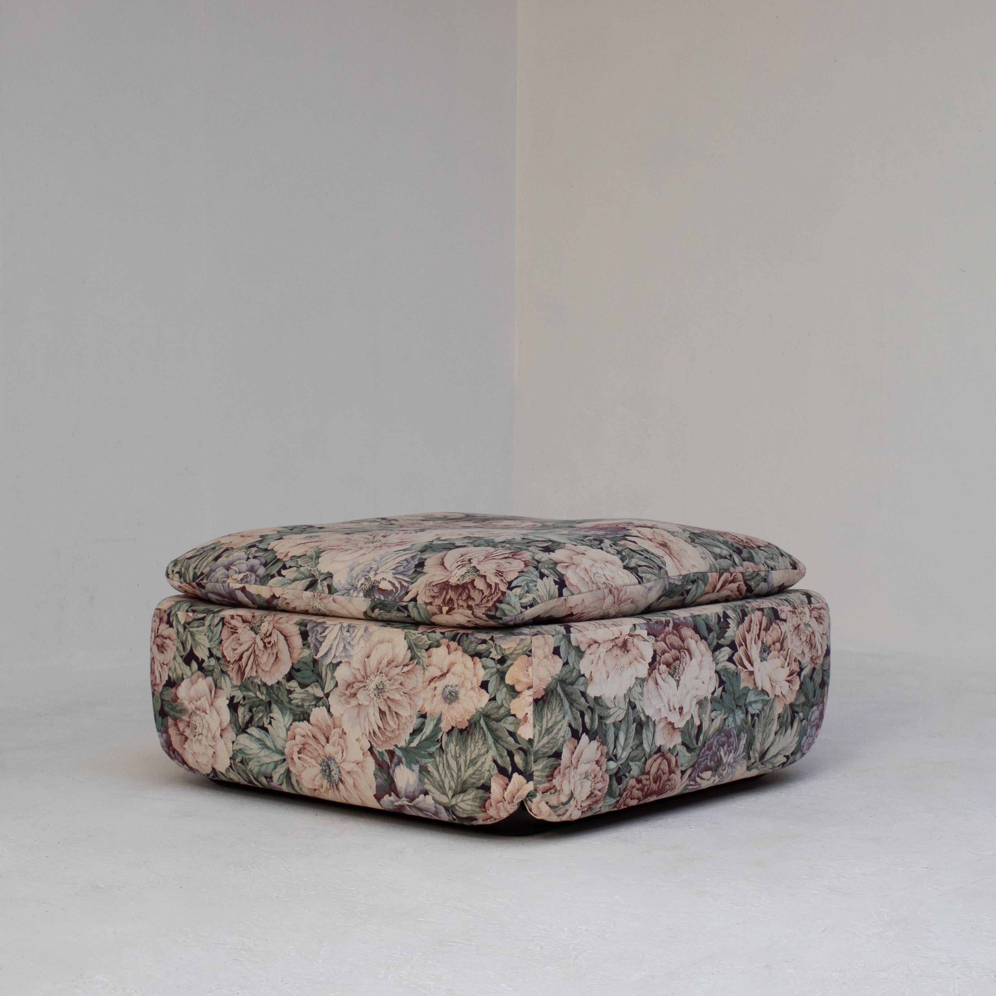 Confidential Sofa von Alberto Rosselli für Saporiti im Zustand „Gut“ im Angebot in Antwerpen, BE