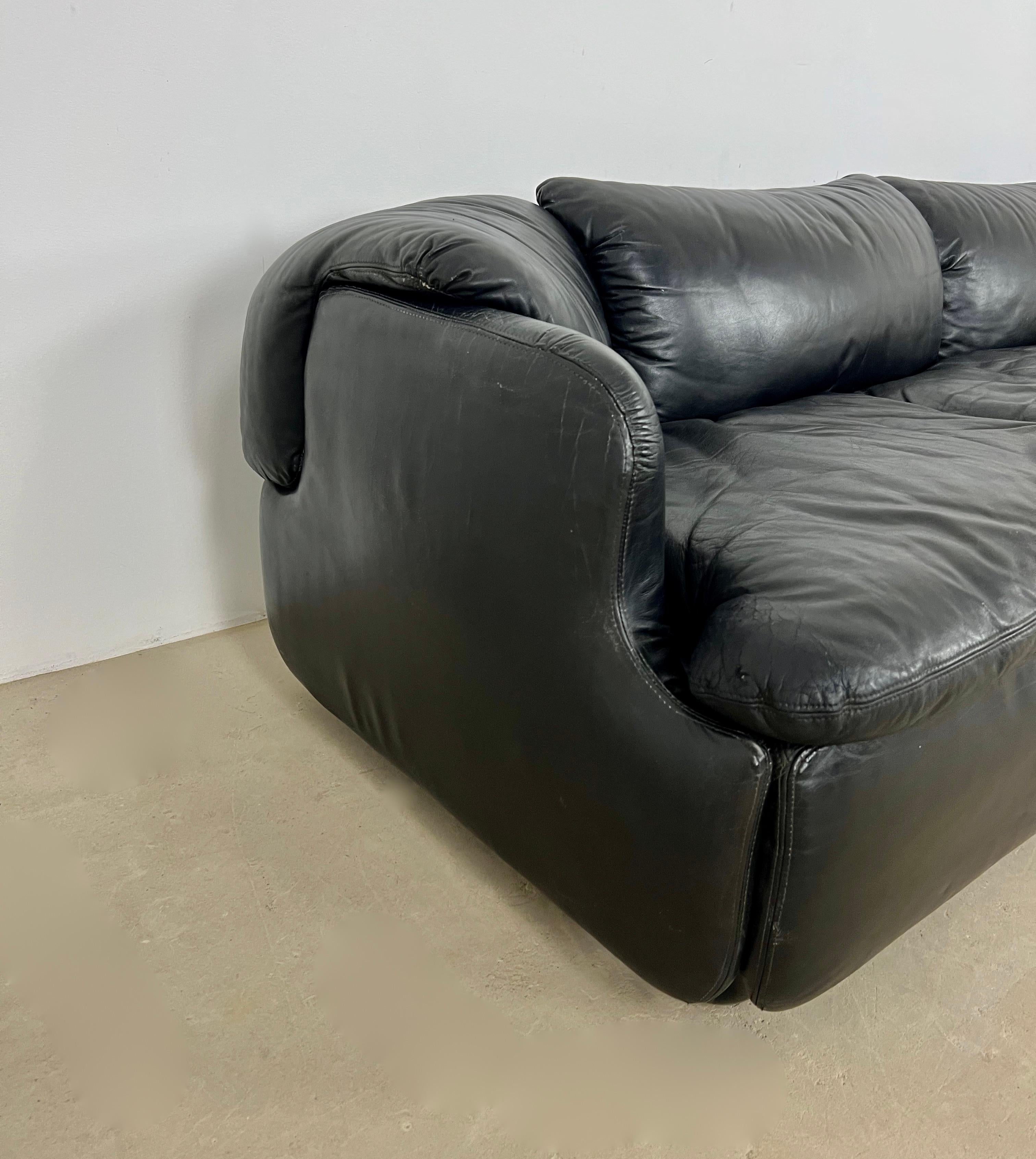 Late 20th Century Confidential Sofa by Alberto Rosselli for Saporiti Italia