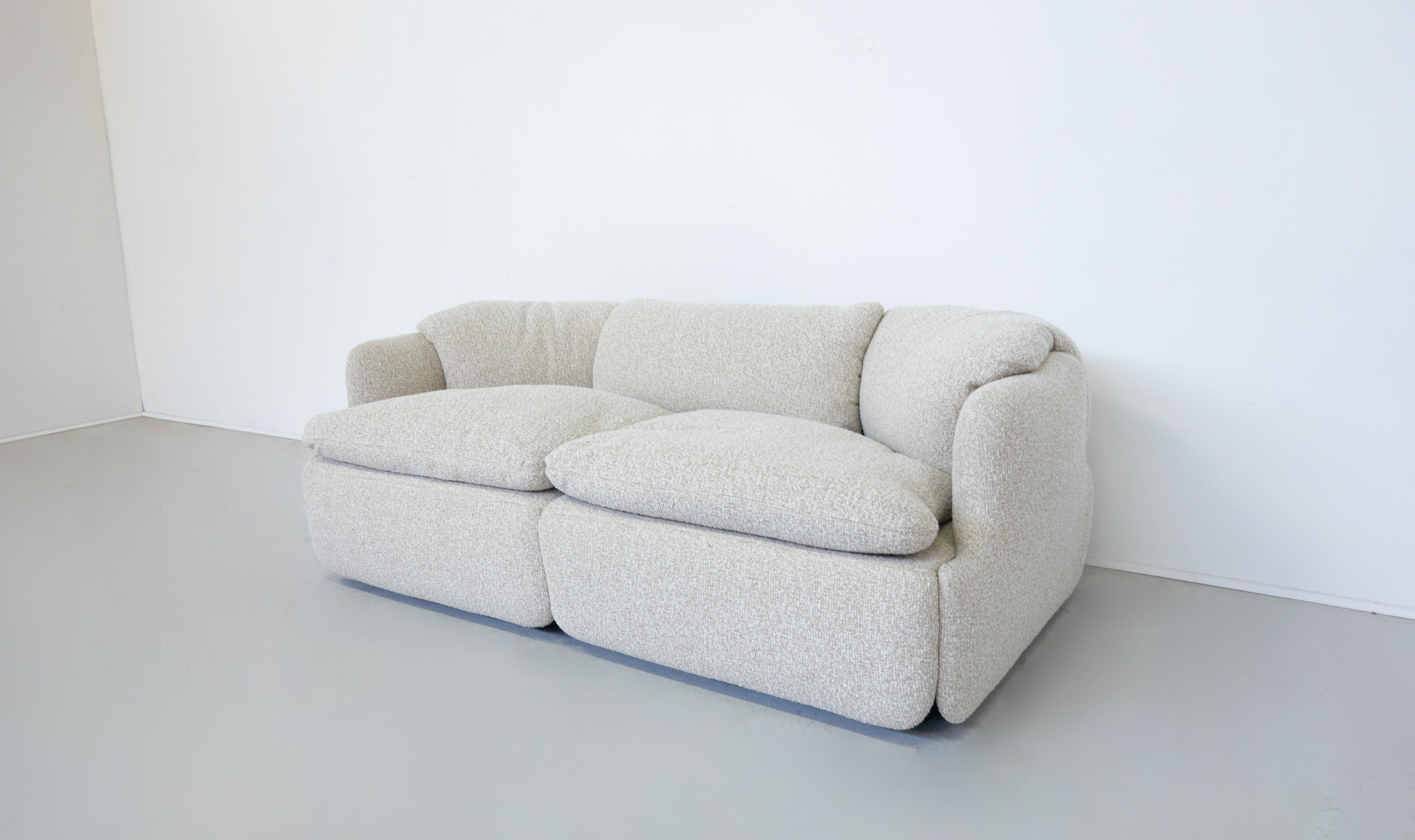 Confidential Sofa by Alberto Rosselli for Saporiti, Italy,1970s - New Beige Upholstery