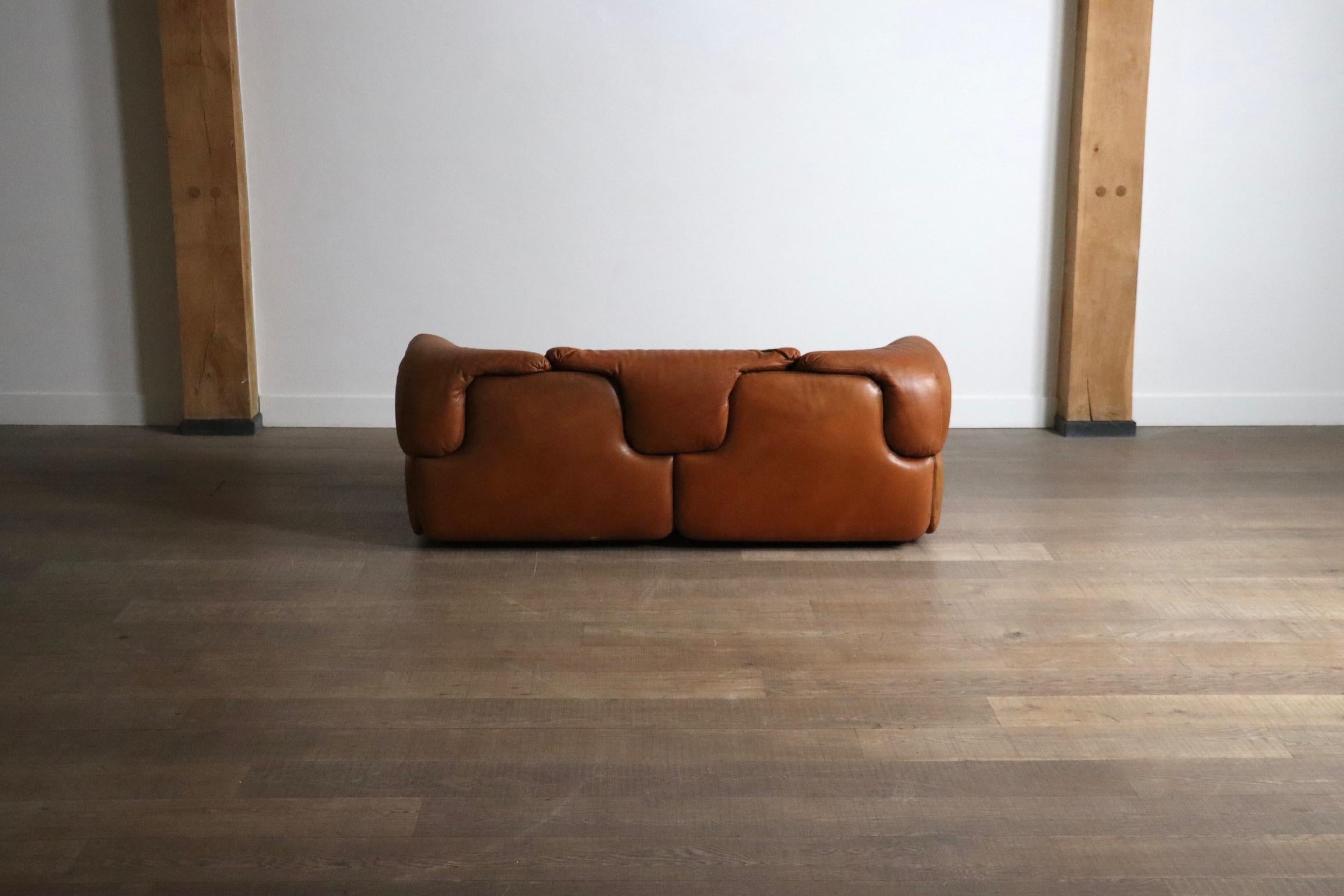 Confidential Sofa In Cognac Leather By Alberto Rosselli For Saporiti, Italy 1970 For Sale 7