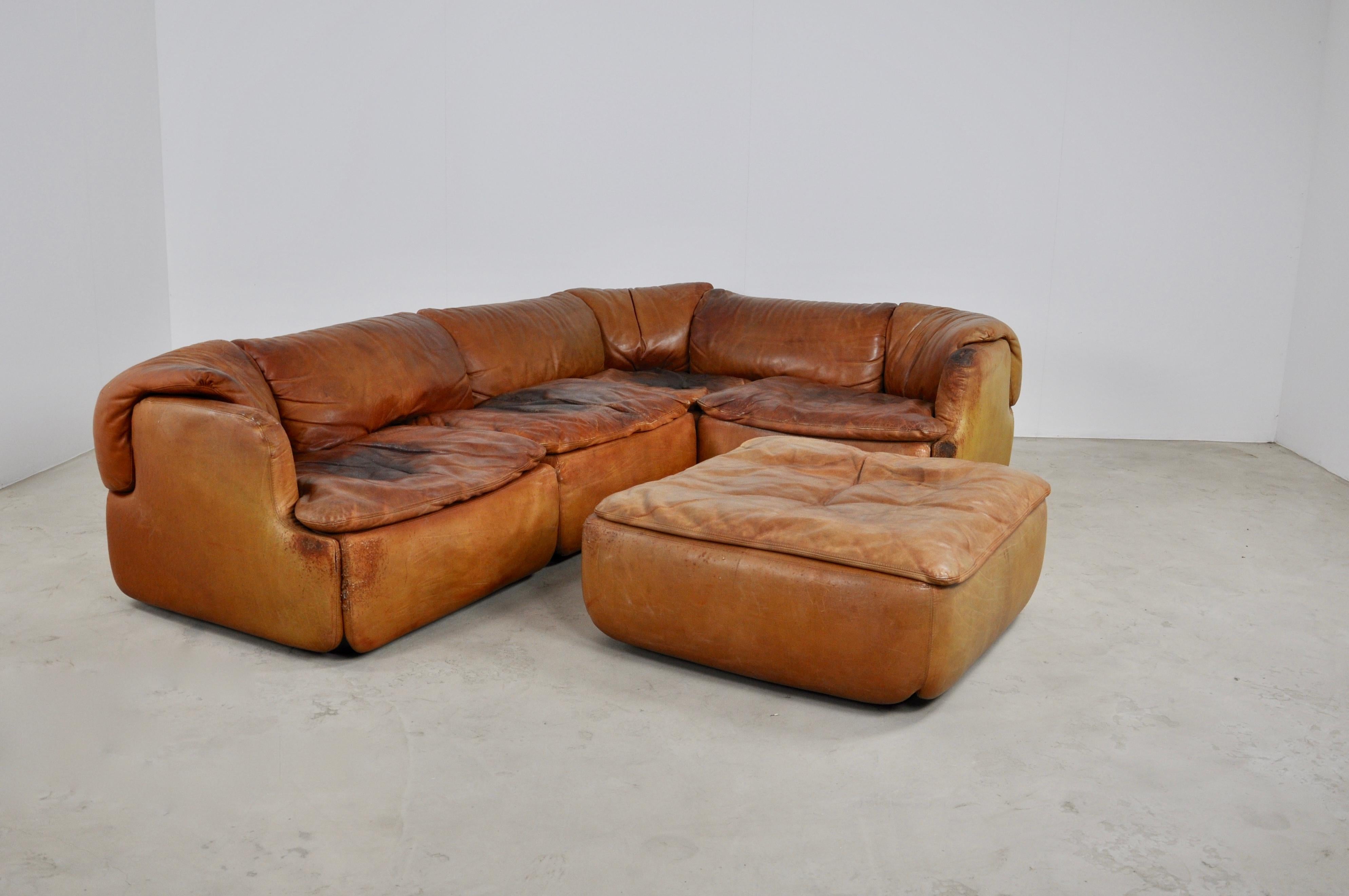 Confidential Sofa and Ottoman by Alberto Rosselli for Saporiti Italia, 1970s 4