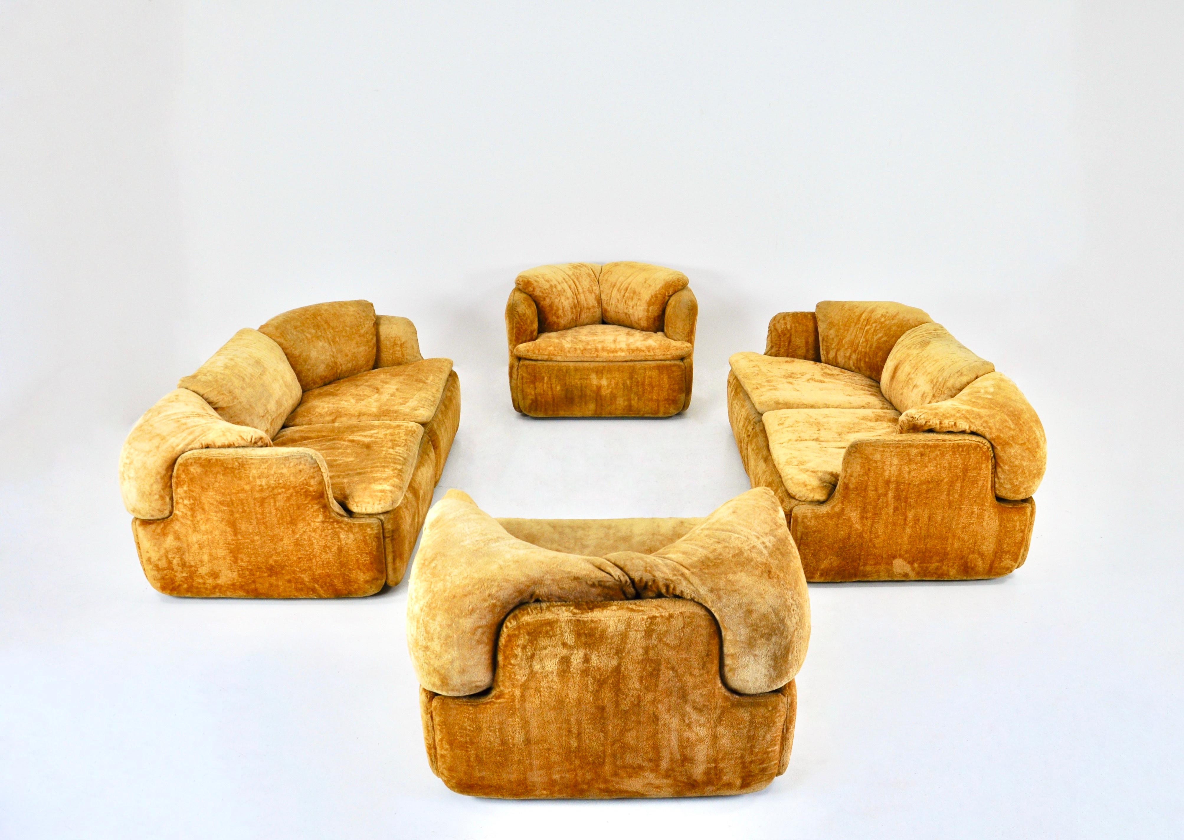 Confidential Sofa Set by Alberto Rosselli for Saporiti, 1970s In Good Condition For Sale In Lasne, BE