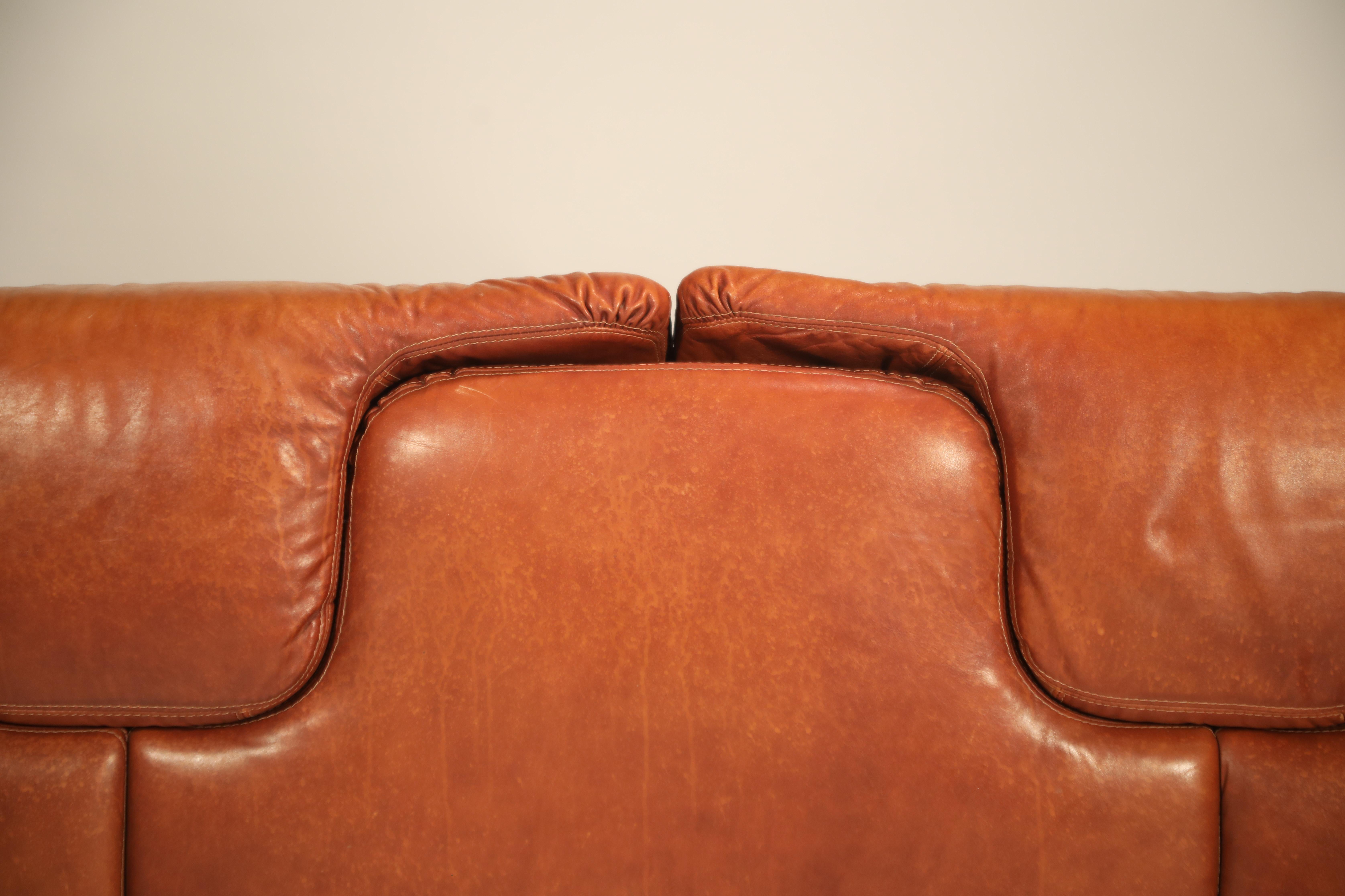 'Confidential' Three-Seat Leather Sofa by Alberto Roselli for Saporiti, 1972 5