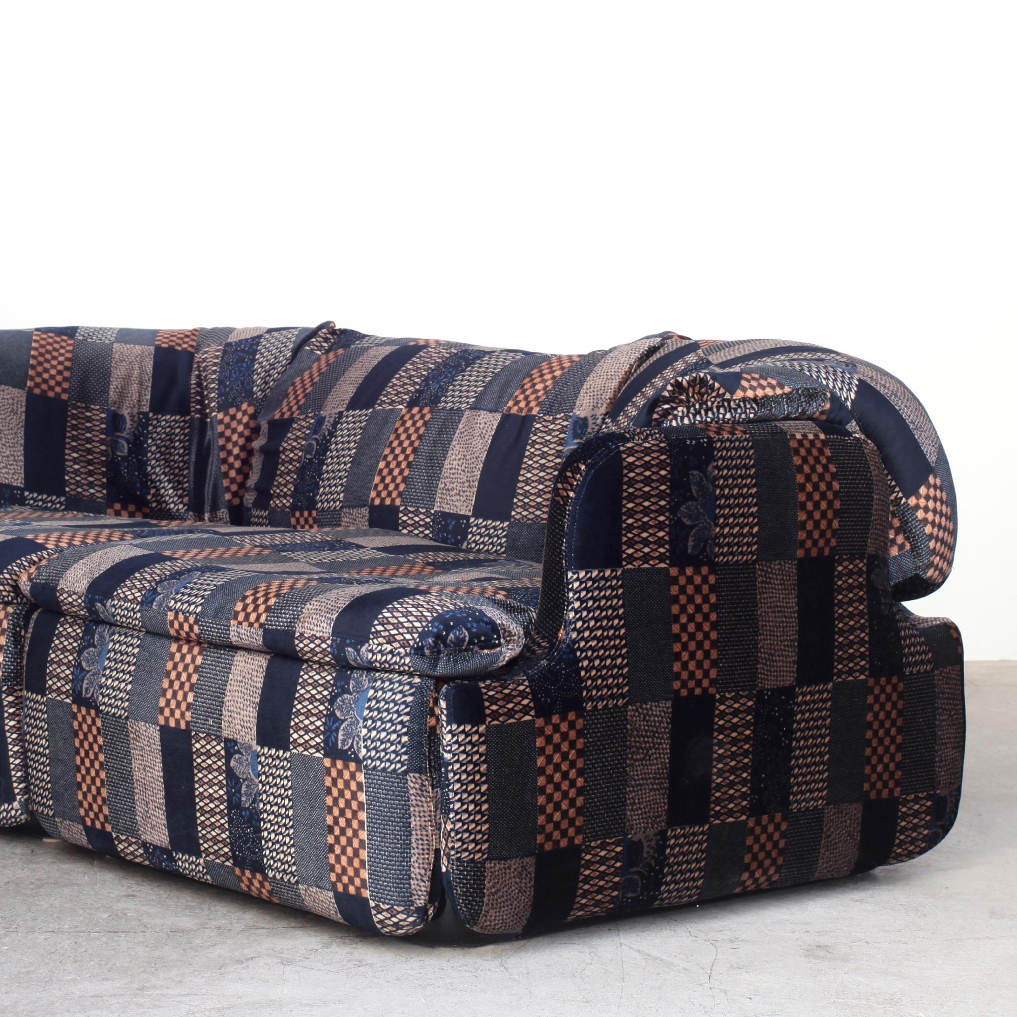 Confidential Velvet Sofa by Alberto Rosselli for Saporiti Italy 1972 4