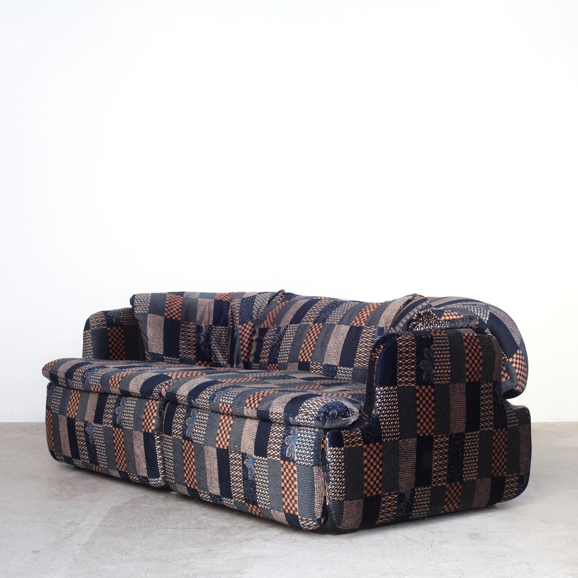 Late 20th Century Confidential Velvet Sofa by Alberto Rosselli for Saporiti Italy 1972