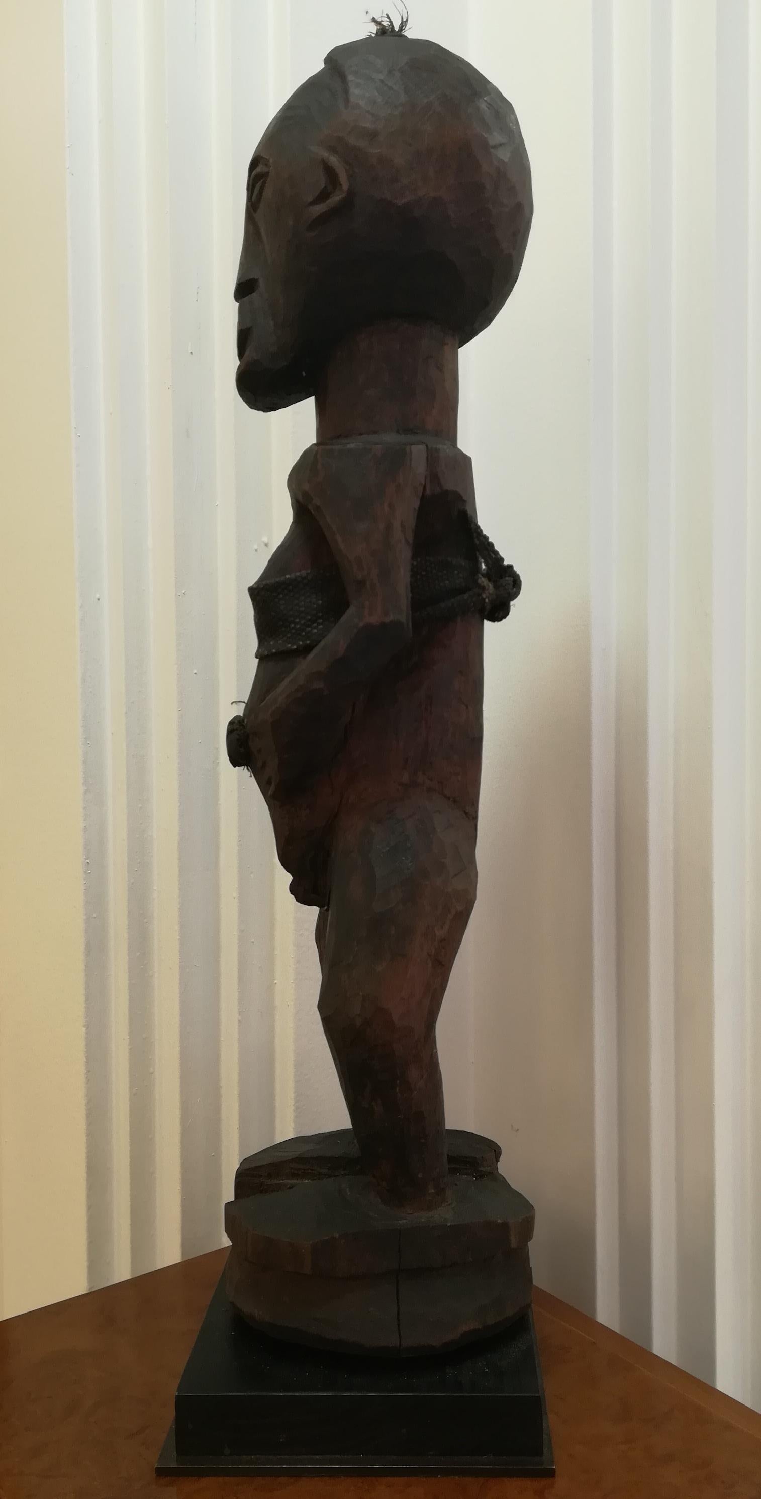 Congo Songye Sculpture with Provenance In Good Condition In Saint-Ouen, FR
