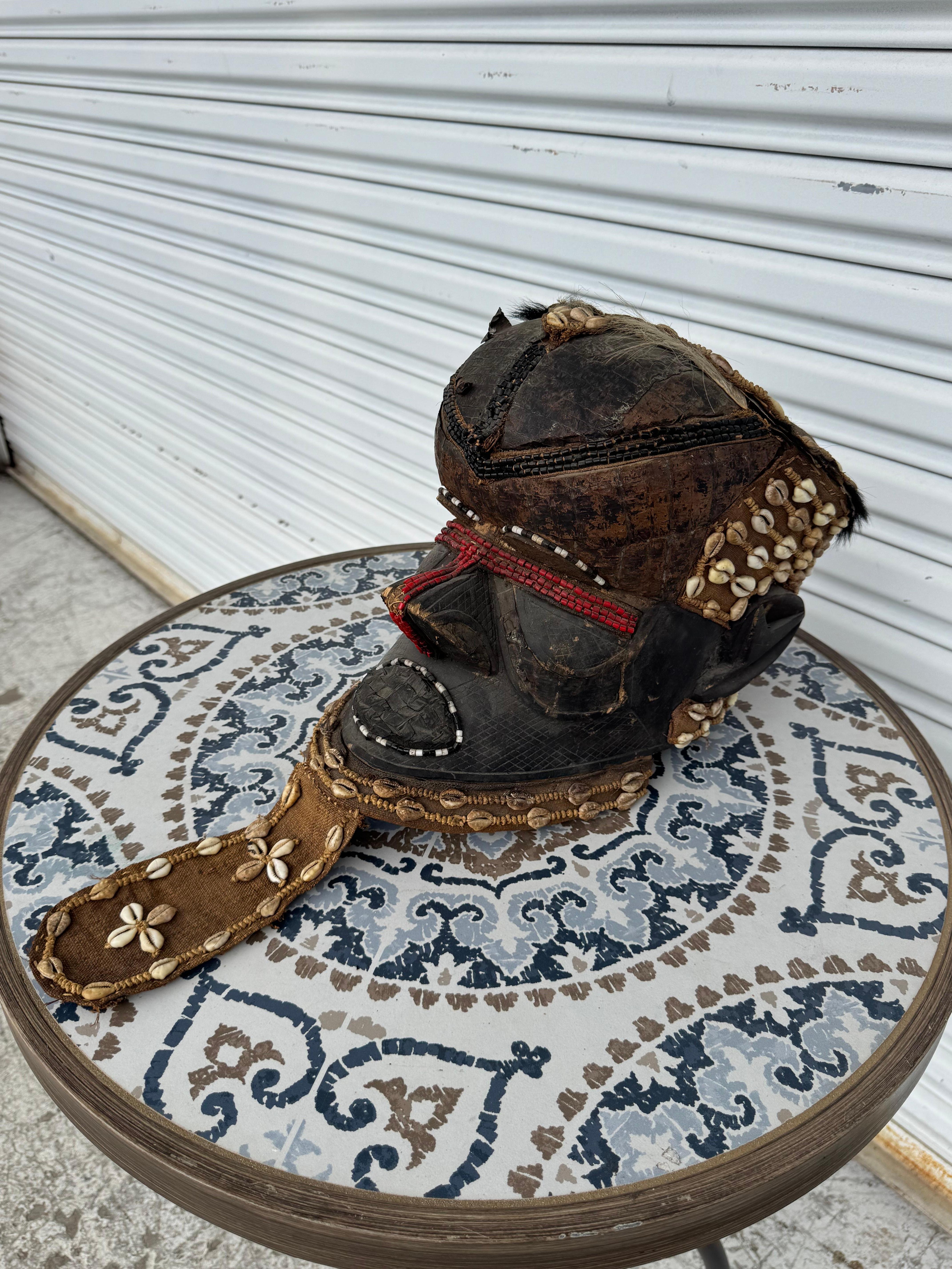 Kongolesische Kuba Bwoon-Helm-Maske im Zustand „Gut“ im Angebot in Pasadena, TX