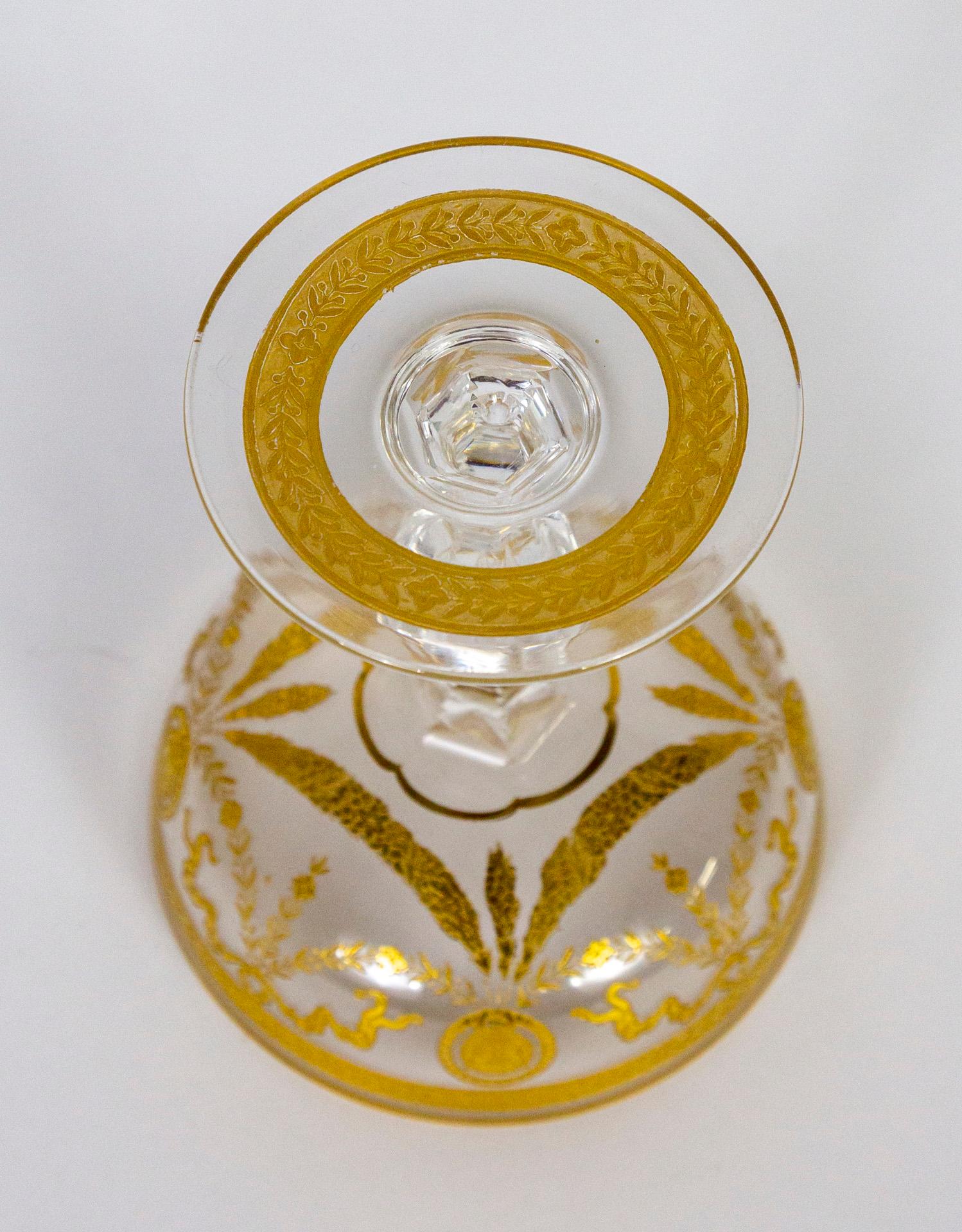 20ième siècle Verres à champagne coupe en cristal doré de style Congrès de Saint-Louis, lot de 2 en vente