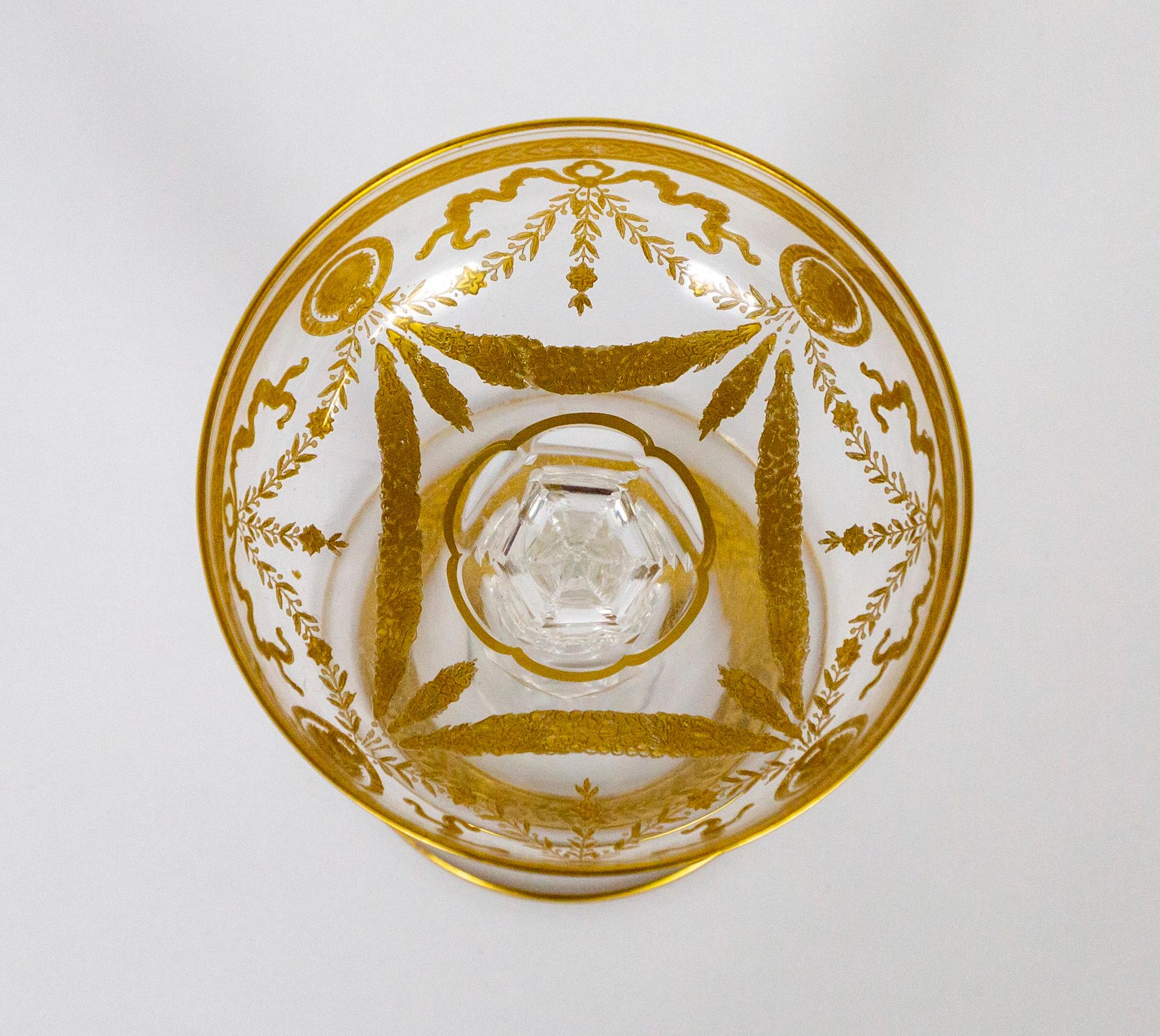 XX secolo Bicchieri da champagne Coupe in cristallo dorato in stile Congresso di Saint Louis, set di 4 pezzi in vendita
