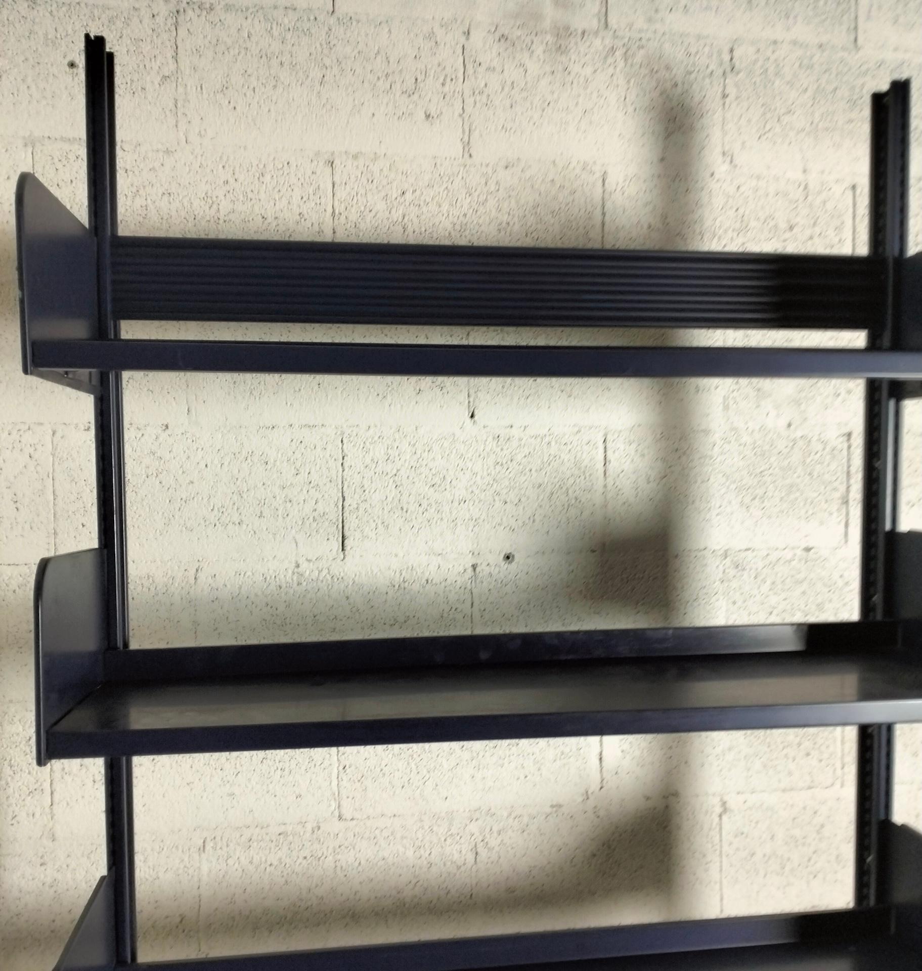 Librerie in metallo blu 