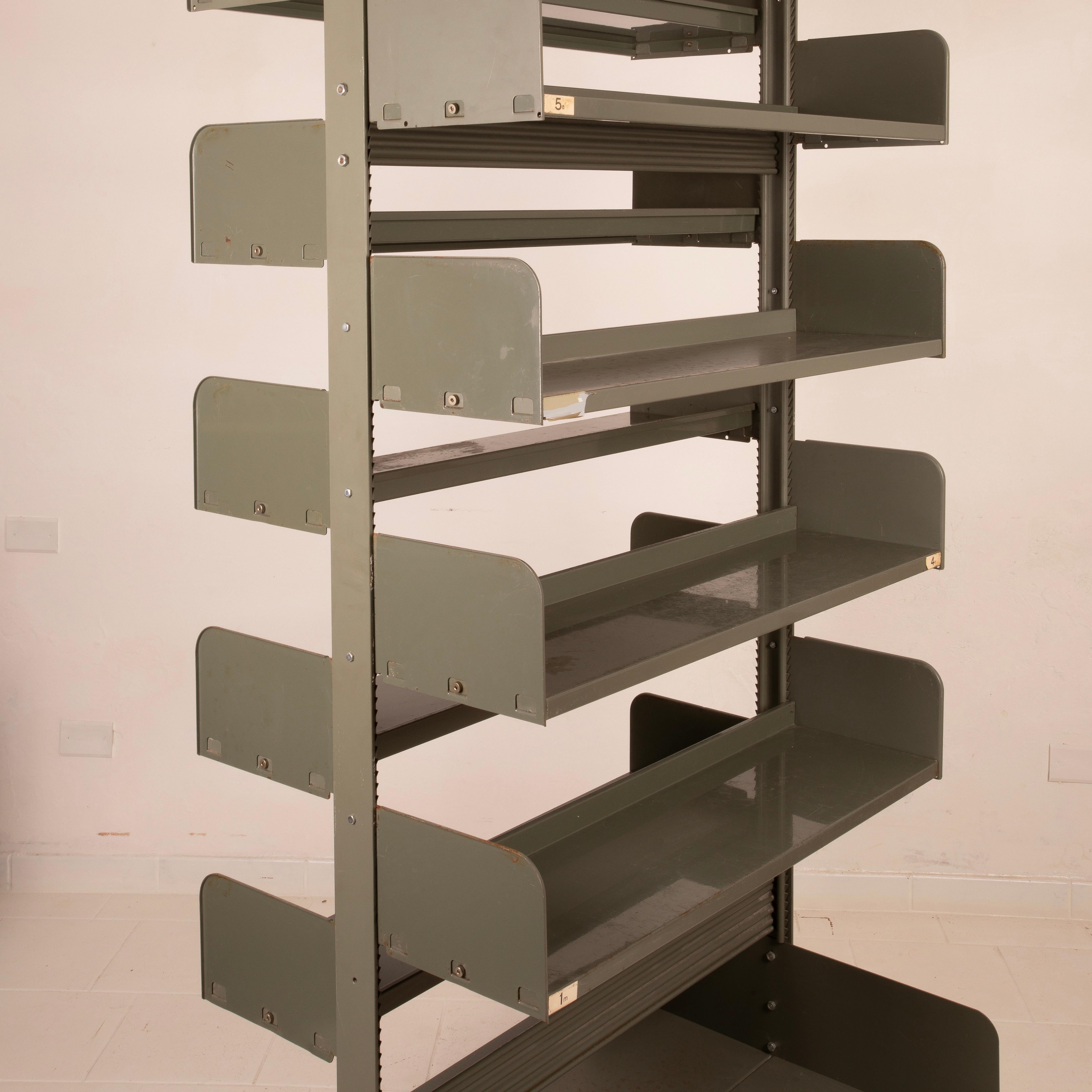 Congresso XL Bookcase produced by Lips Vago in the 1960s Set of 2 in vendita 6