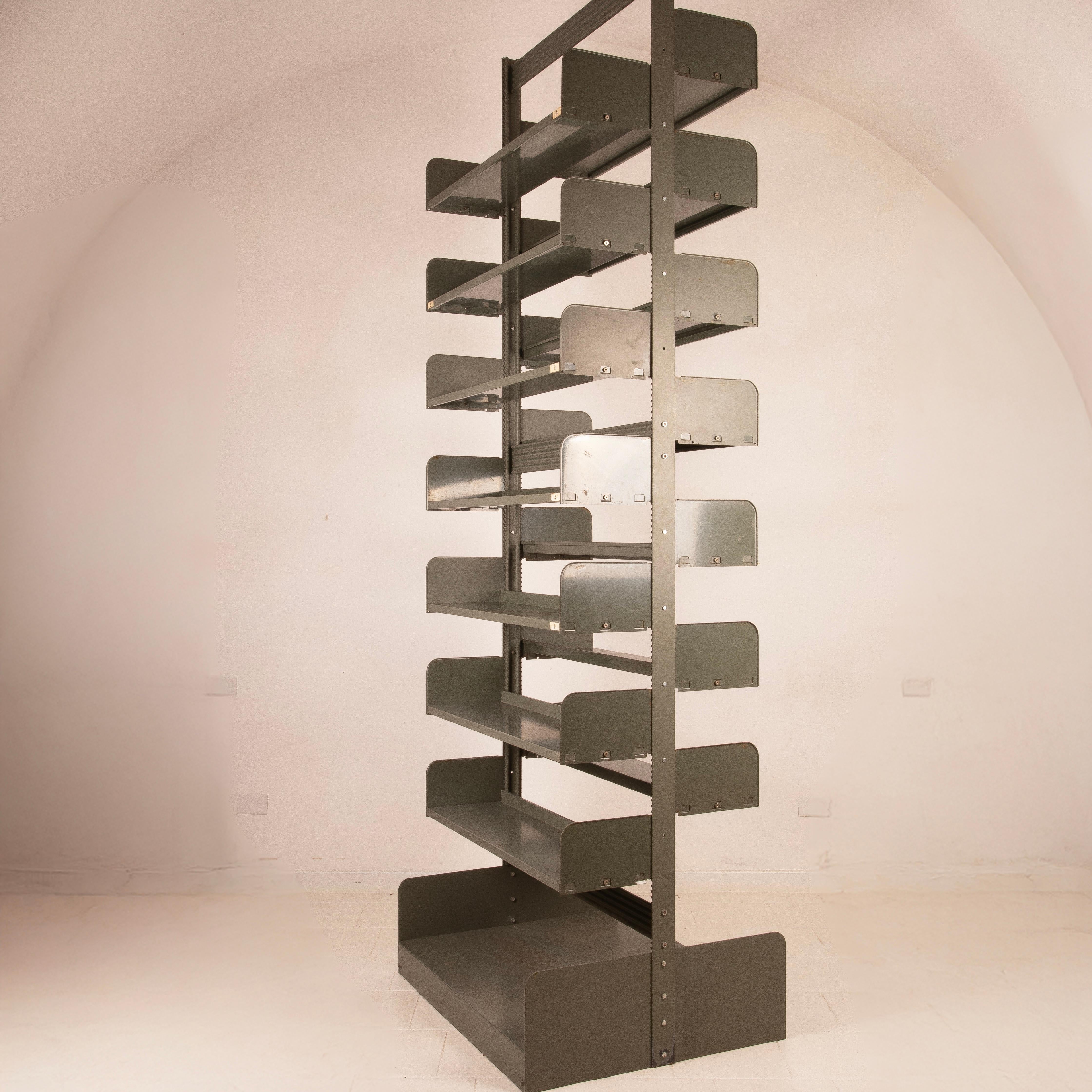 Italian Congresso XL Bookcase produced by Lips Vago in the 1960s Set of 2 in vendita