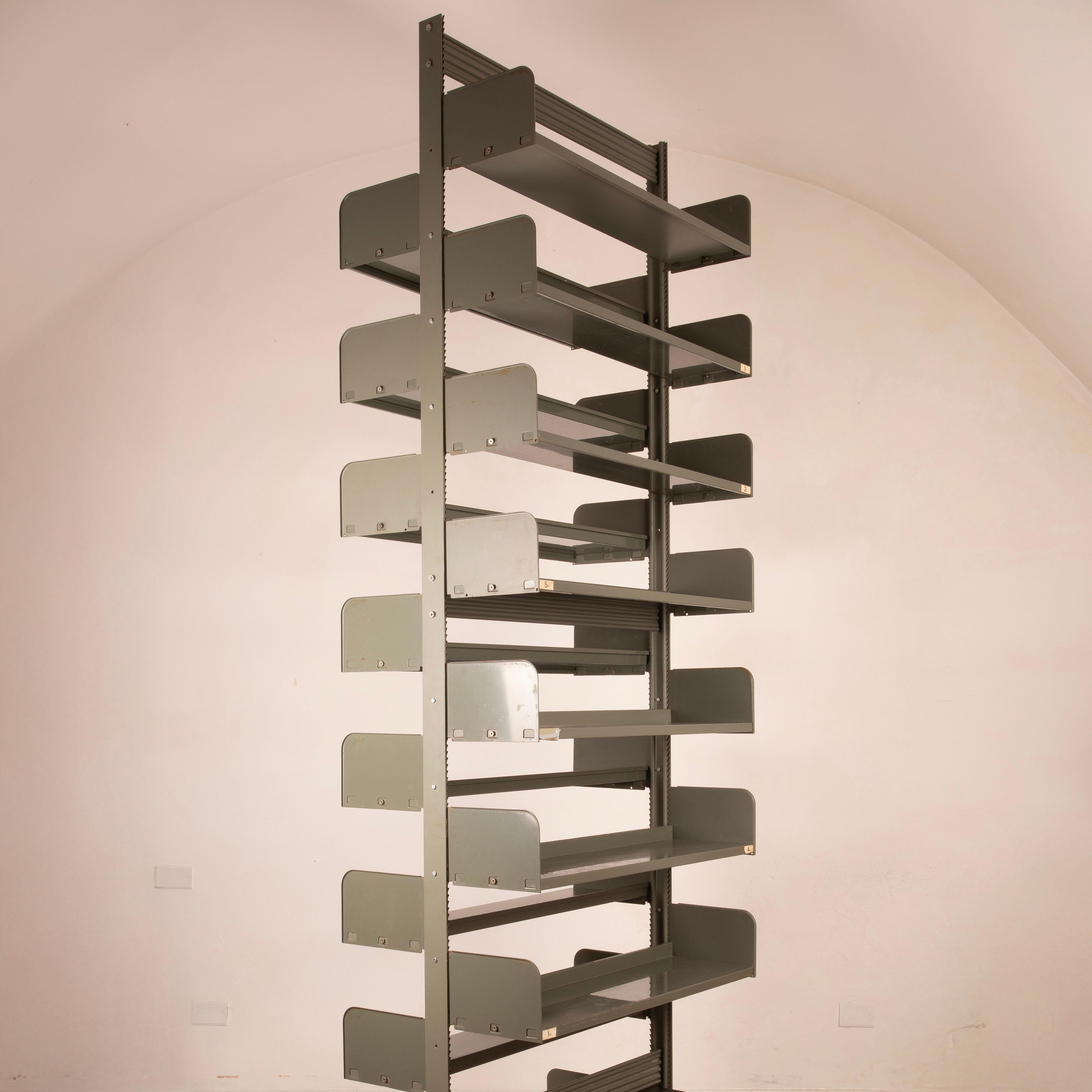 Congresso XL Bookcase produced by Lips Vago in the 1960s Set of 3 in vendita 4