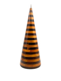 Escultura cónica de madera maciza, Salmistraro, Italia, años 70