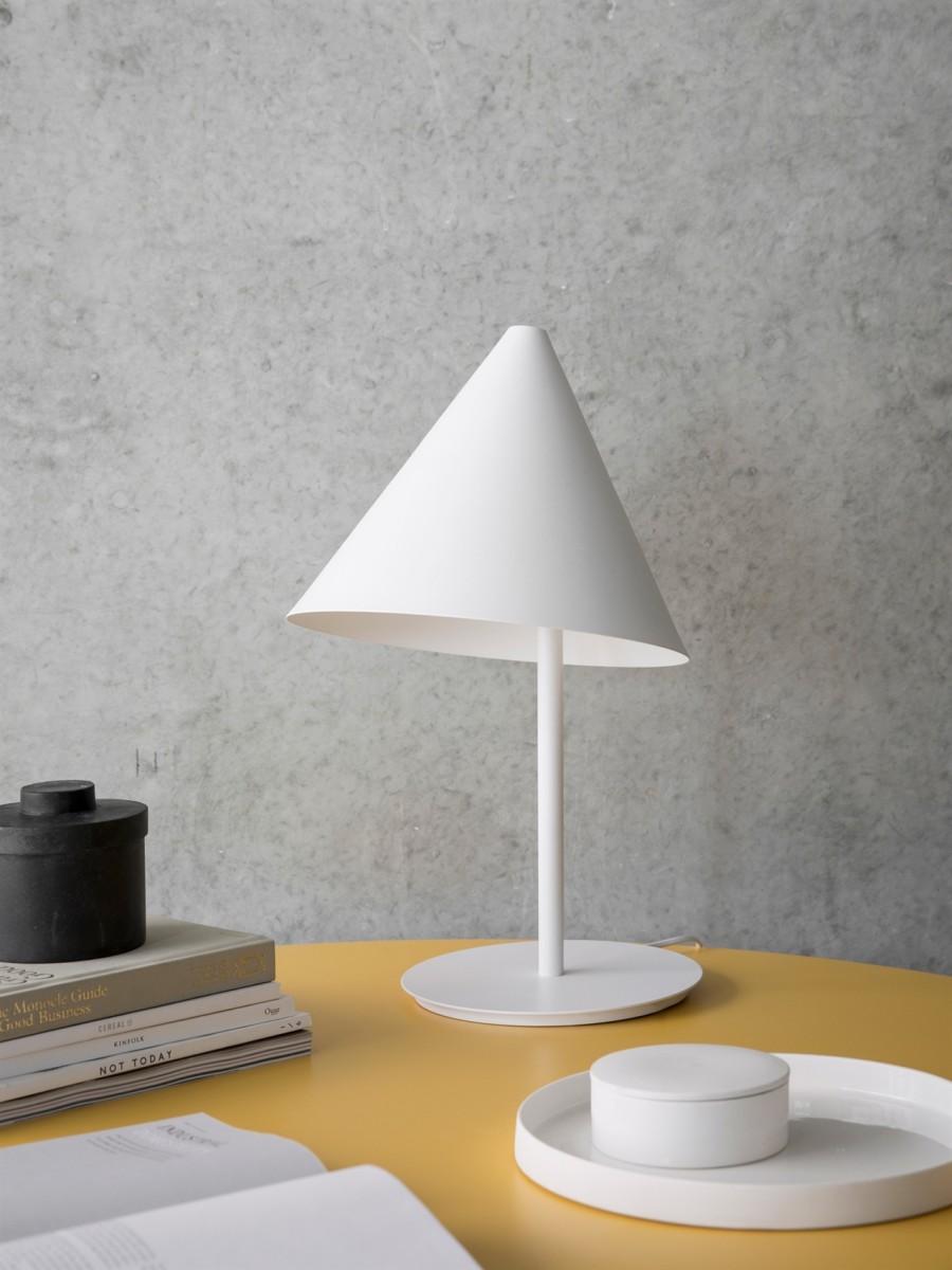 Chinese Conic Table Lamp, White Designed by Thomas Bentzen