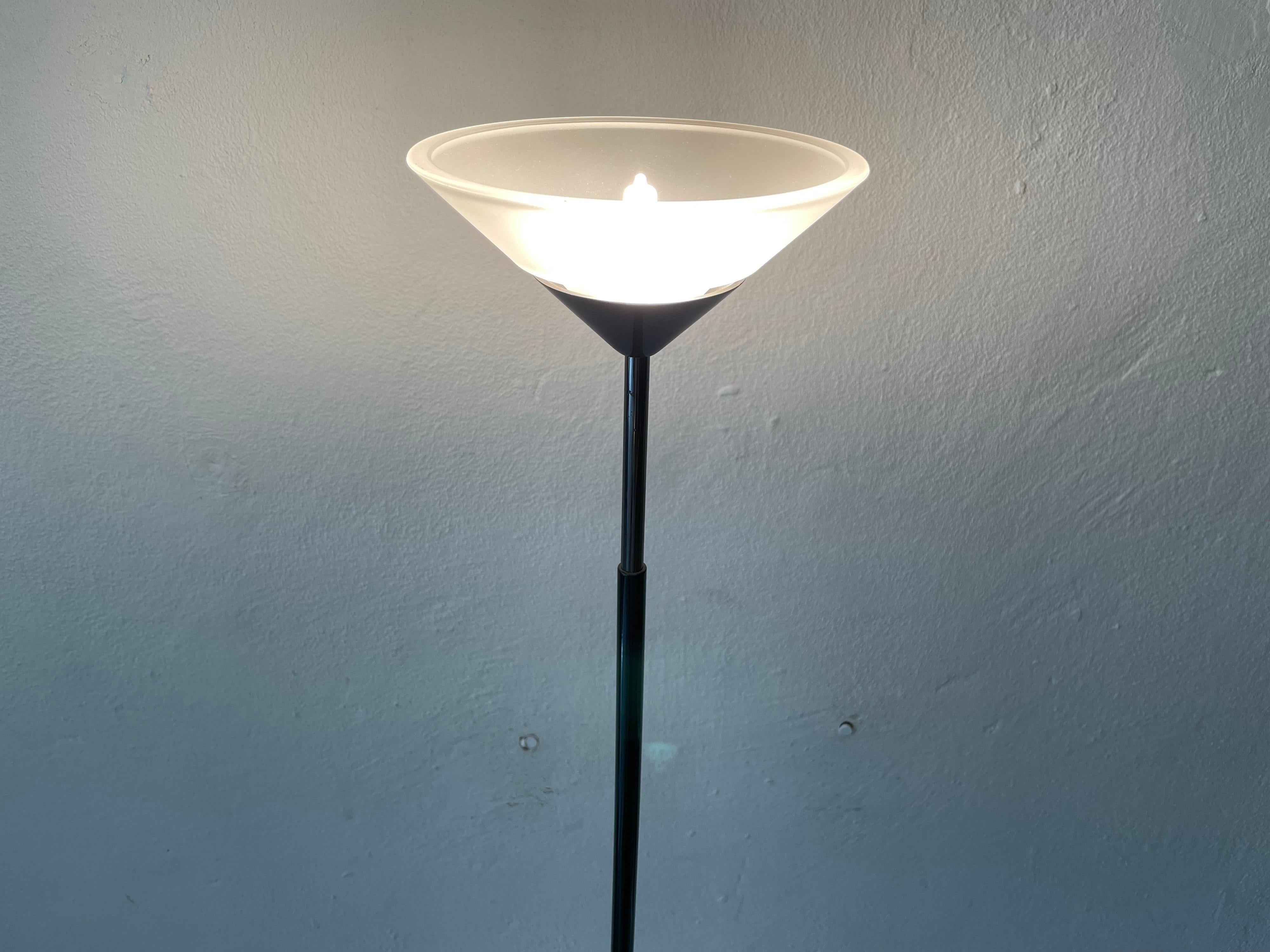Conical Glass and Black Metal Floor Lamp by Tronconi, 1970s, Italy For Sale 4