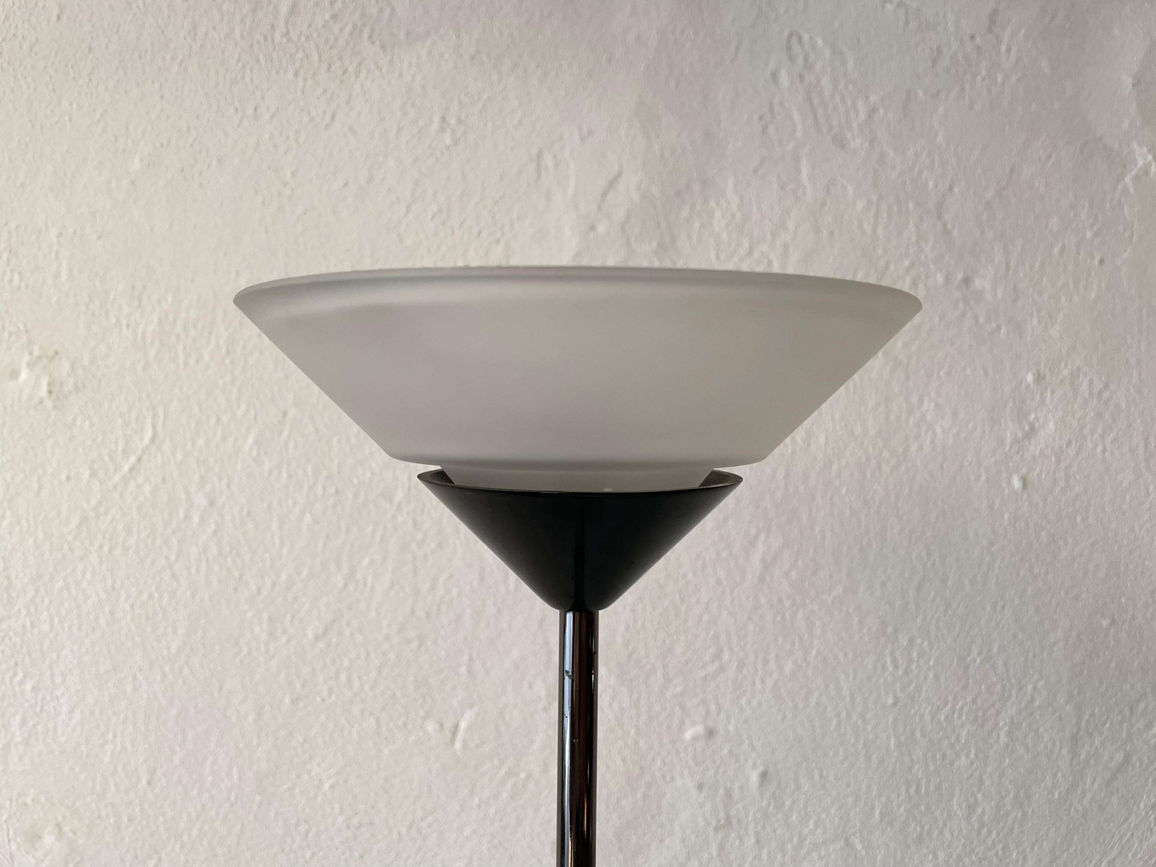 Mid-Century Modern Conical Glass and Black Metal Floor Lamp by Tronconi, 1970s, Italy For Sale
