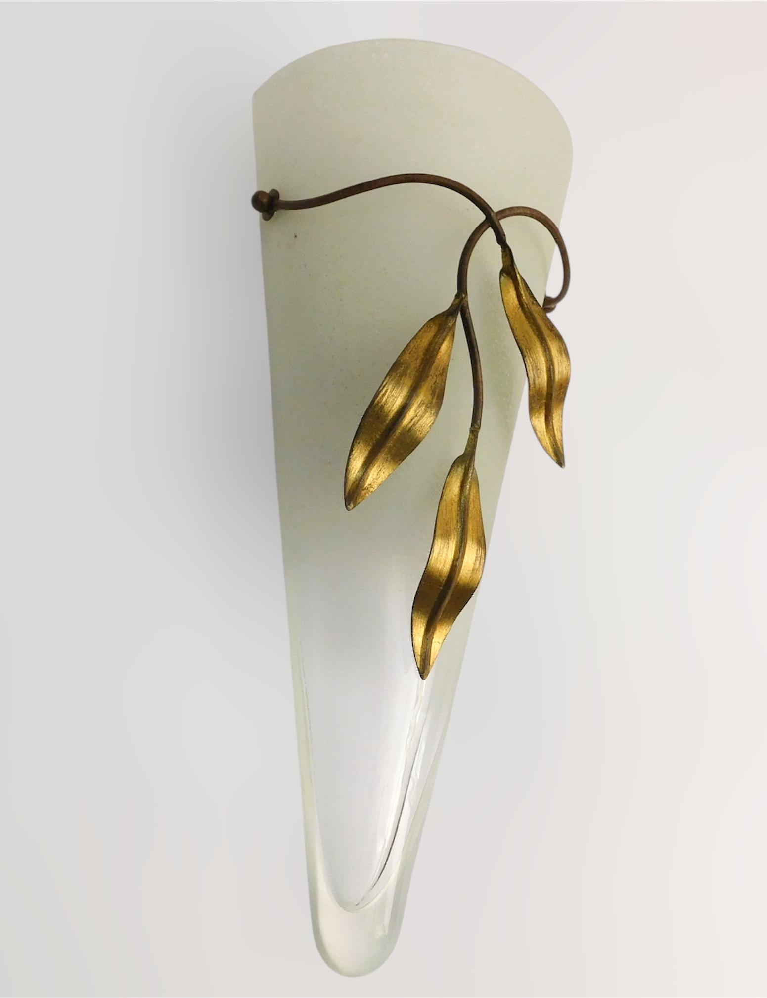Mid-Century Modern Appliques Murano coniques, 3 disponibles en vente