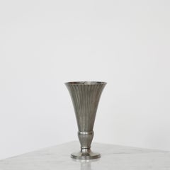 Vaso conico in peltro di Ellen Schlanbusch per Just Andersen, anni '40, Danimarca