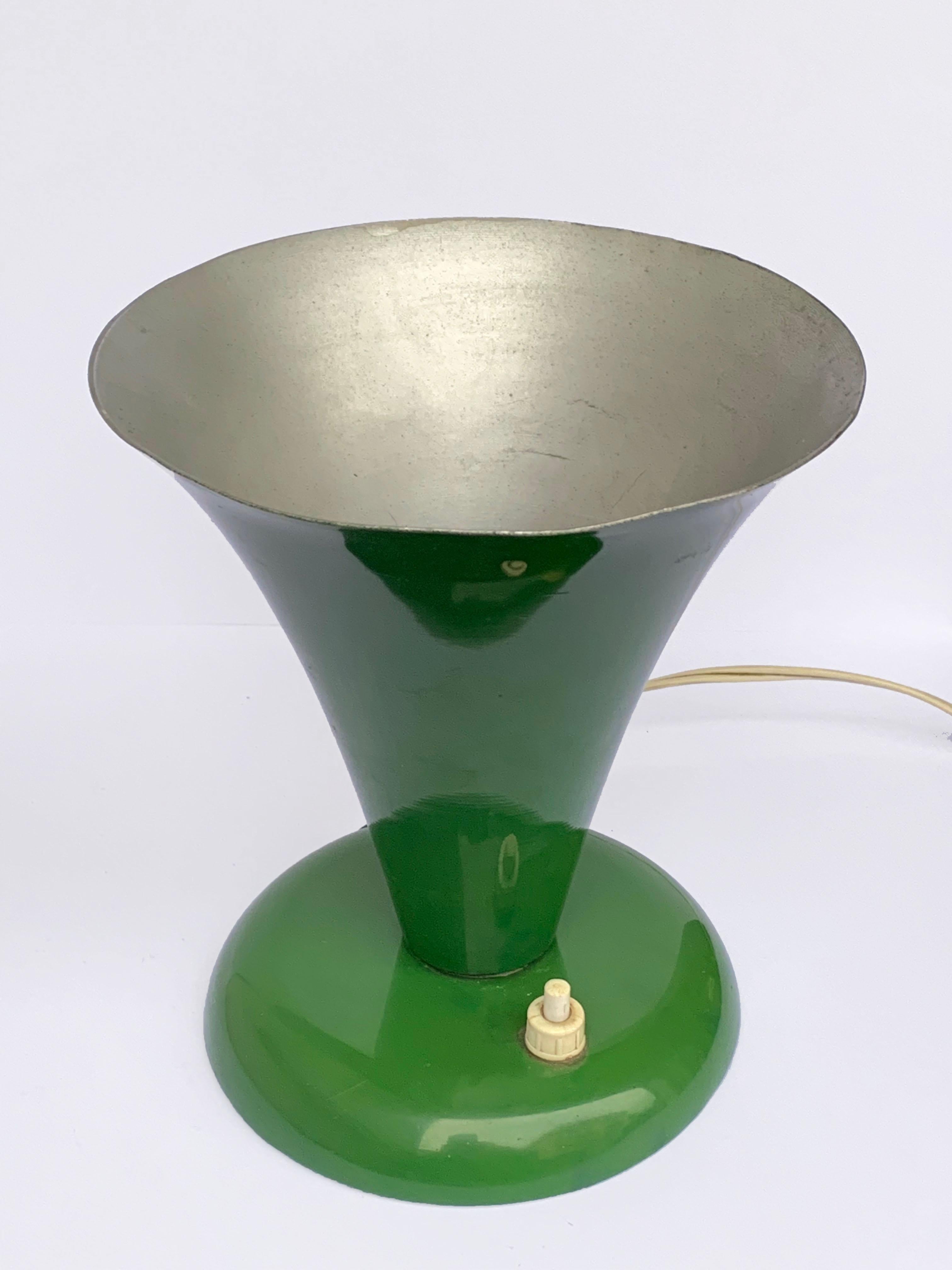 Mid-Century Modern Conical Table Lamp in Green Lacquered Metal, Italy, 1950s