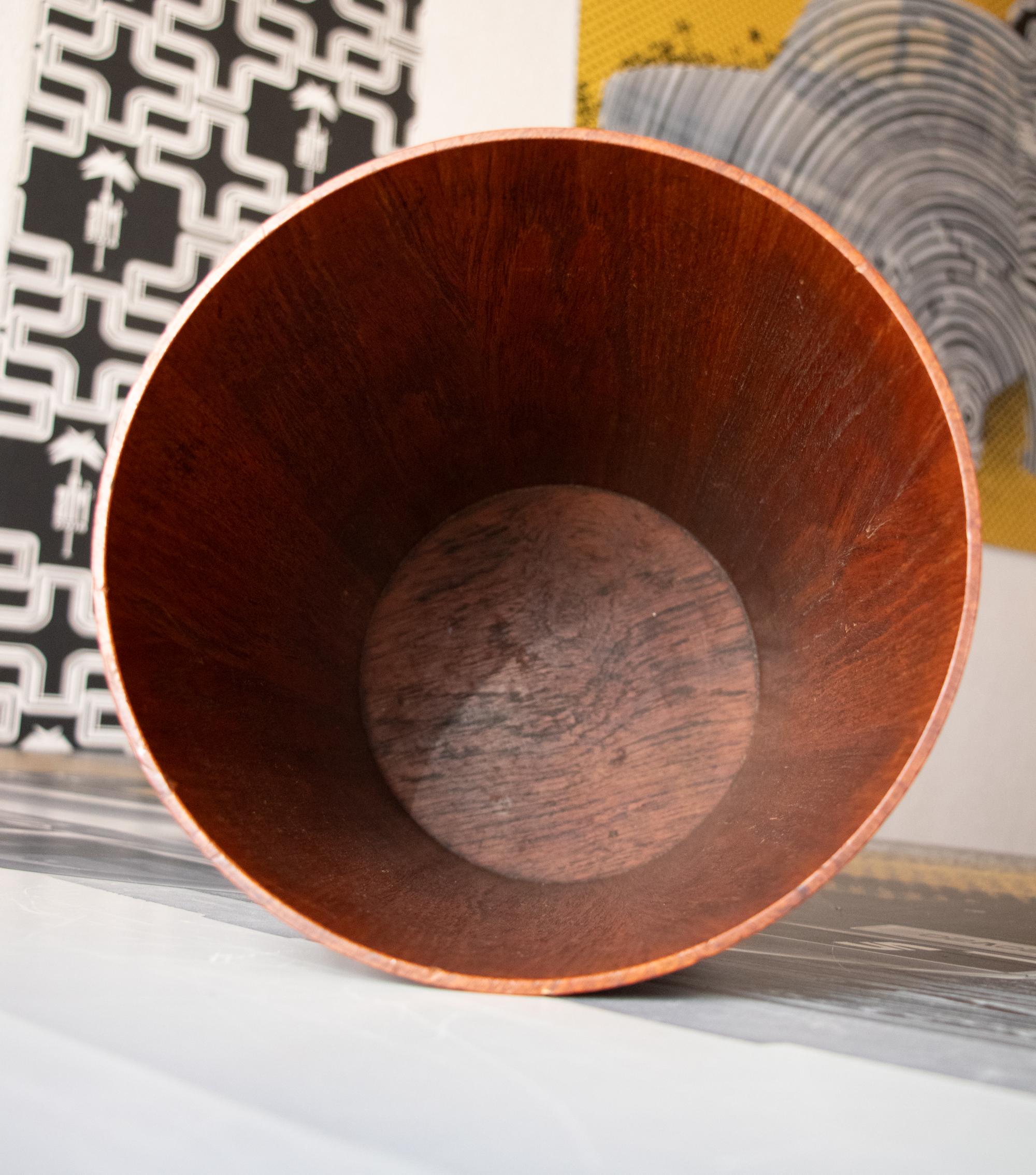 Svedese Cestino conico in teak di Martin Aberg per Servex Svezia 1960s in vendita