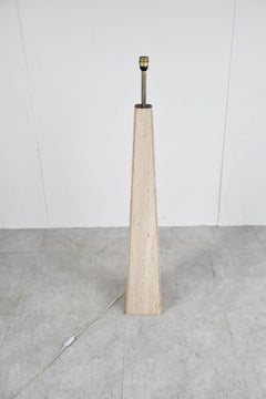 Lampadaire conique en travertin et laiton, par Camille Breesch, 1970