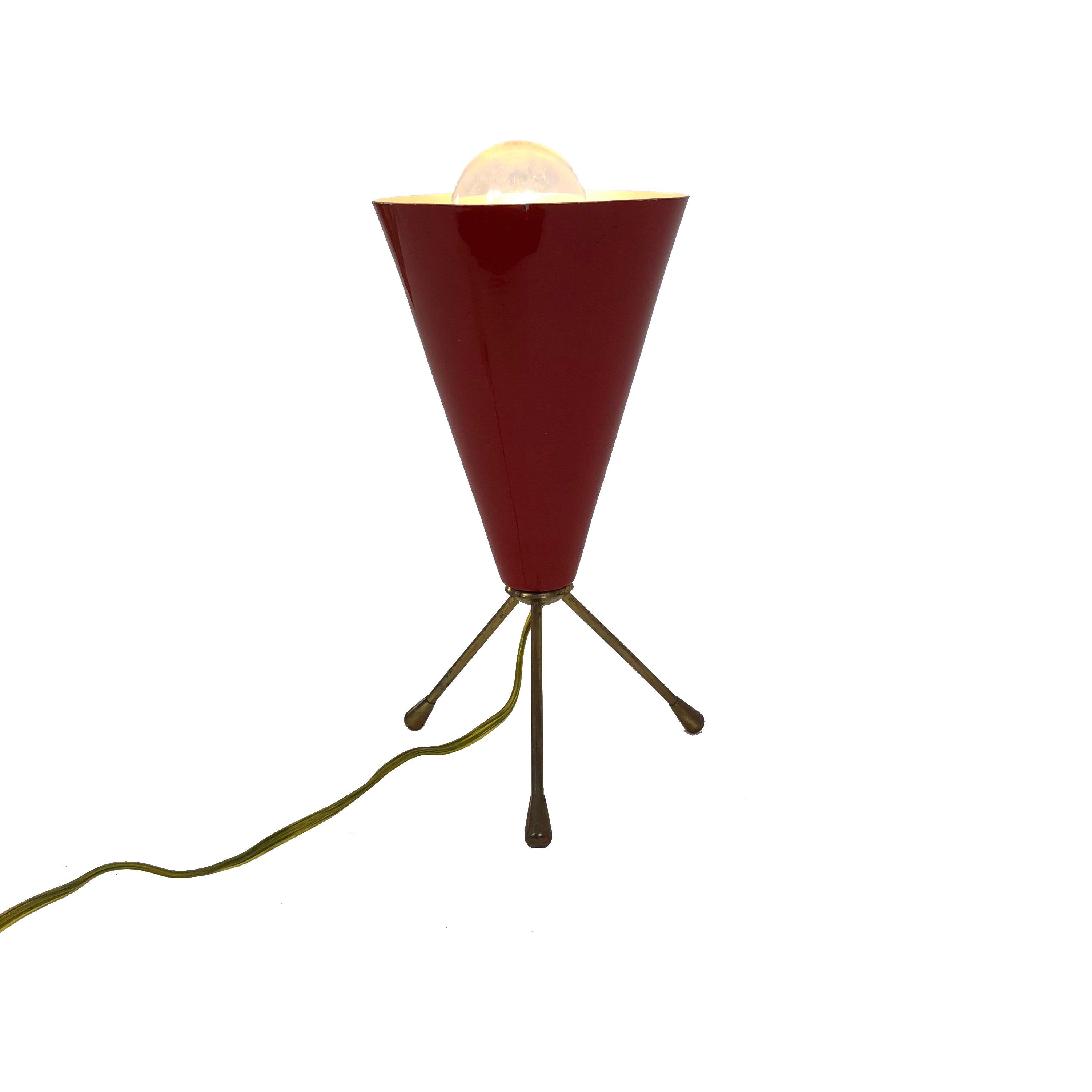 Mid-Century Modern Conical Tripod Table Red Lamp in Brass and Lacquered Metal, Italy, 1950s