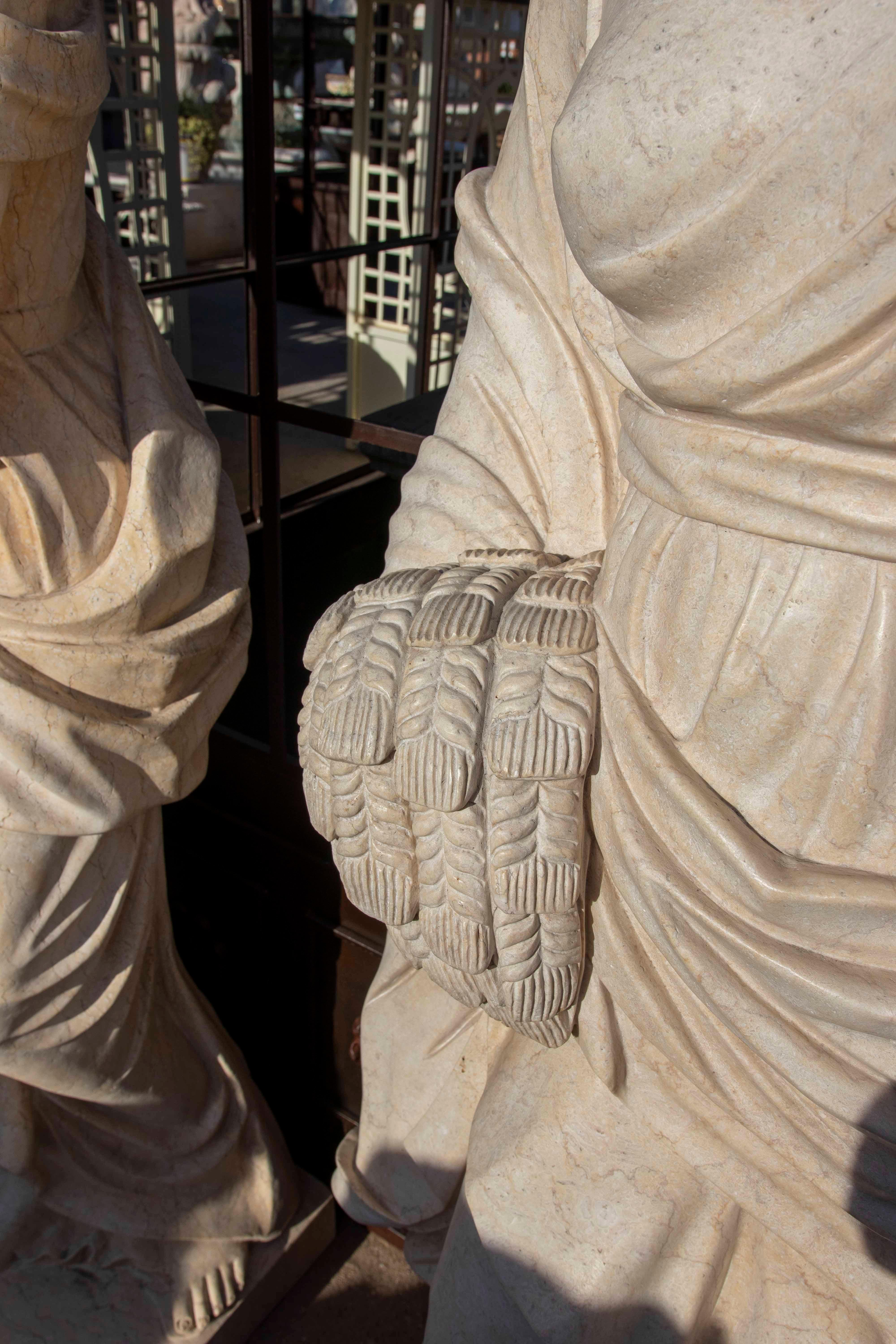 Conjunto de cuatro esculturas clásicas de las Cuatro Estaciones en mármol tallado en venta 8