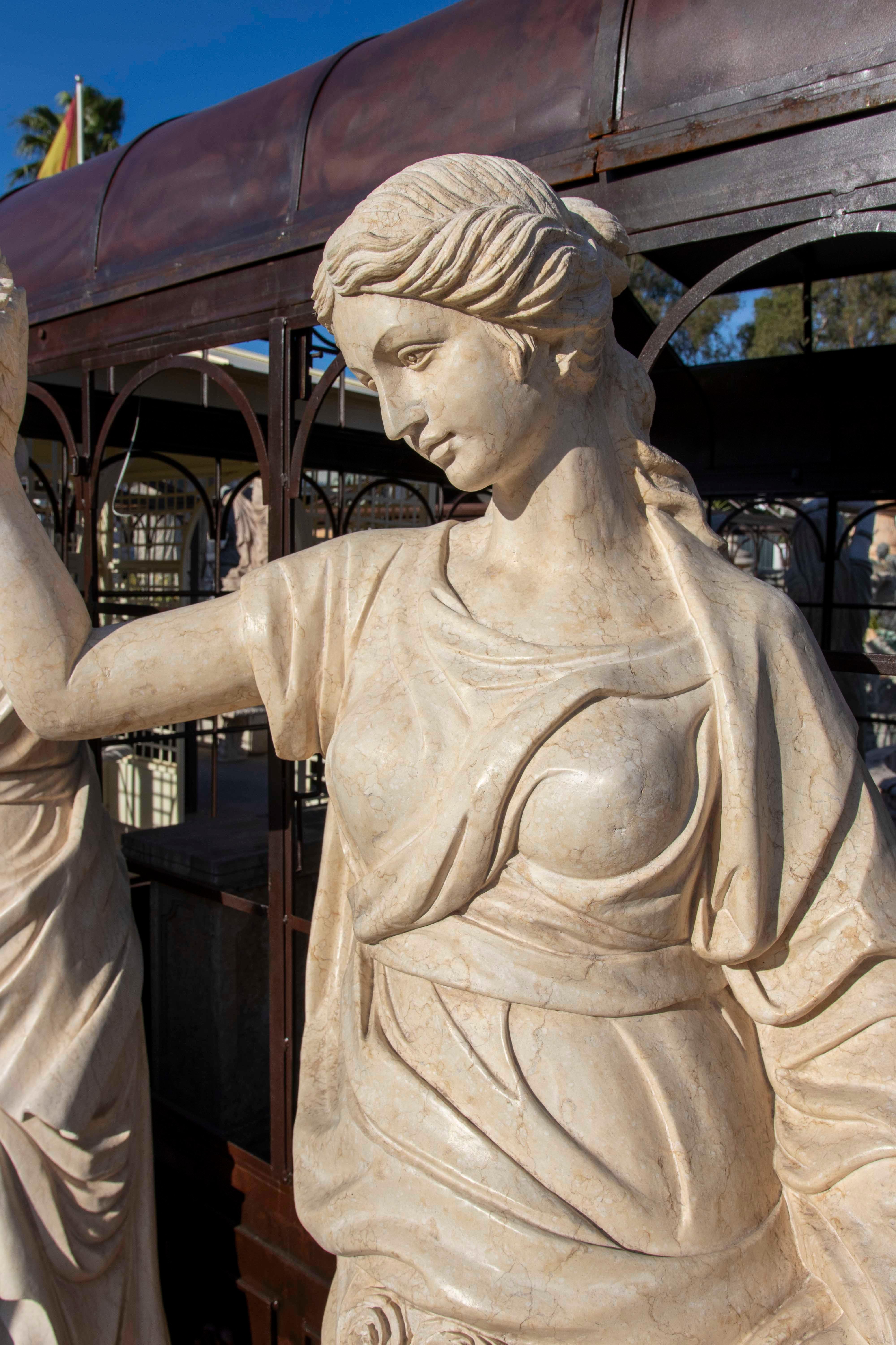 Conjunto de cuatro esculturas clásicas de las Cuatro Estaciones en mármol tallado en venta 2