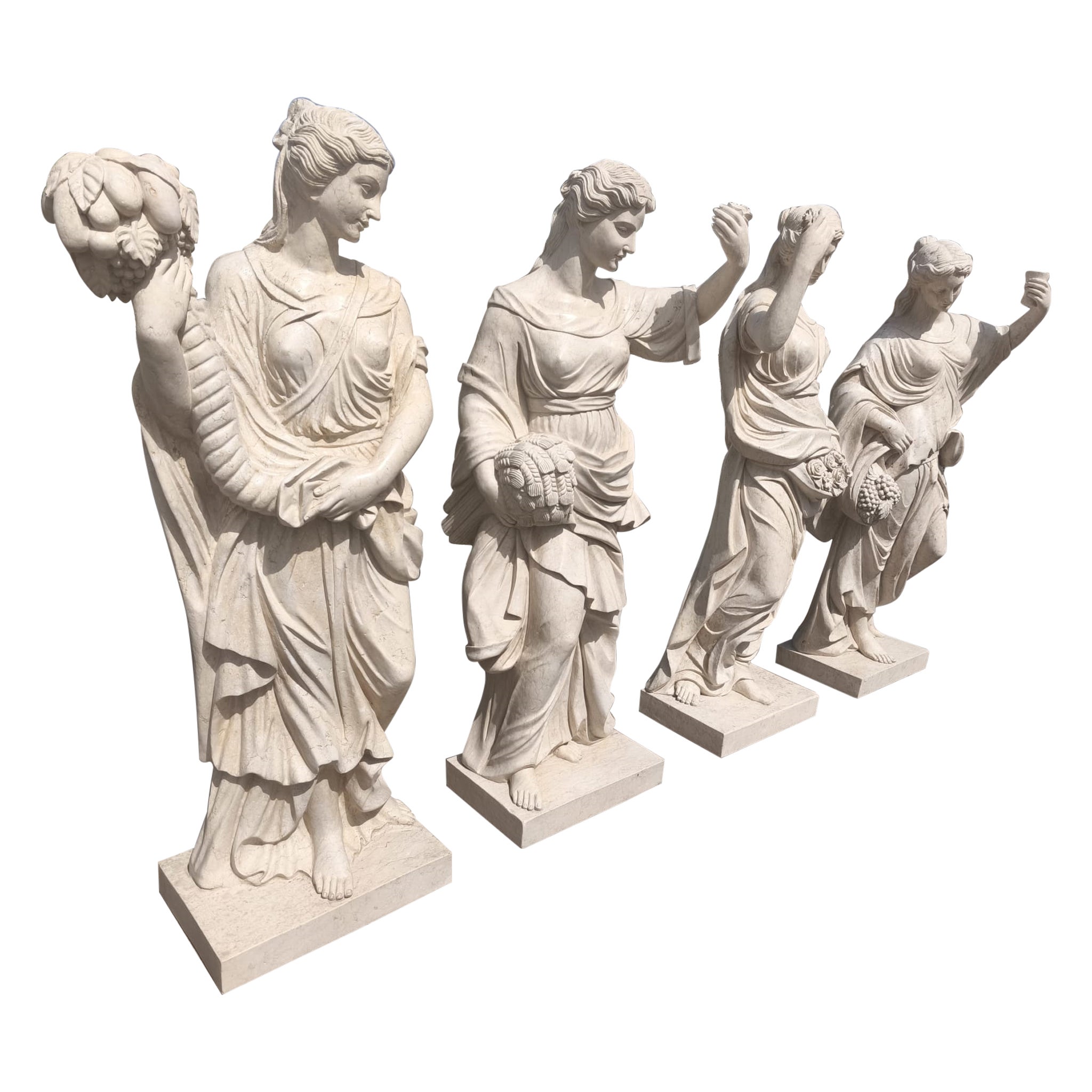 Conjunto de cuatro esculturas clásicas de las Cuatro Estaciones en mármol tallado en venta
