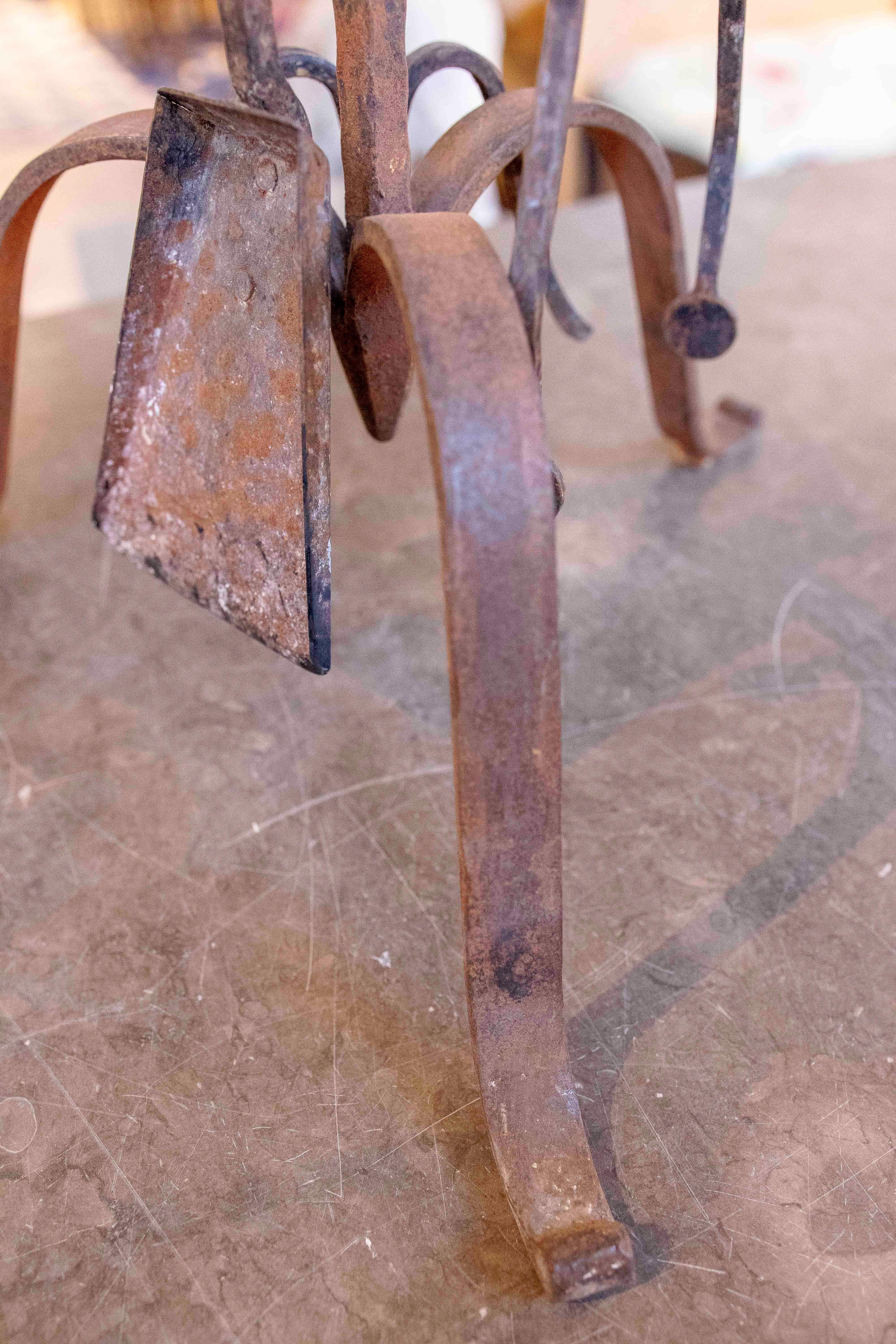 Iron Conjunto de utensilios de chimenea en hierro forjado, siglo XIX For Sale