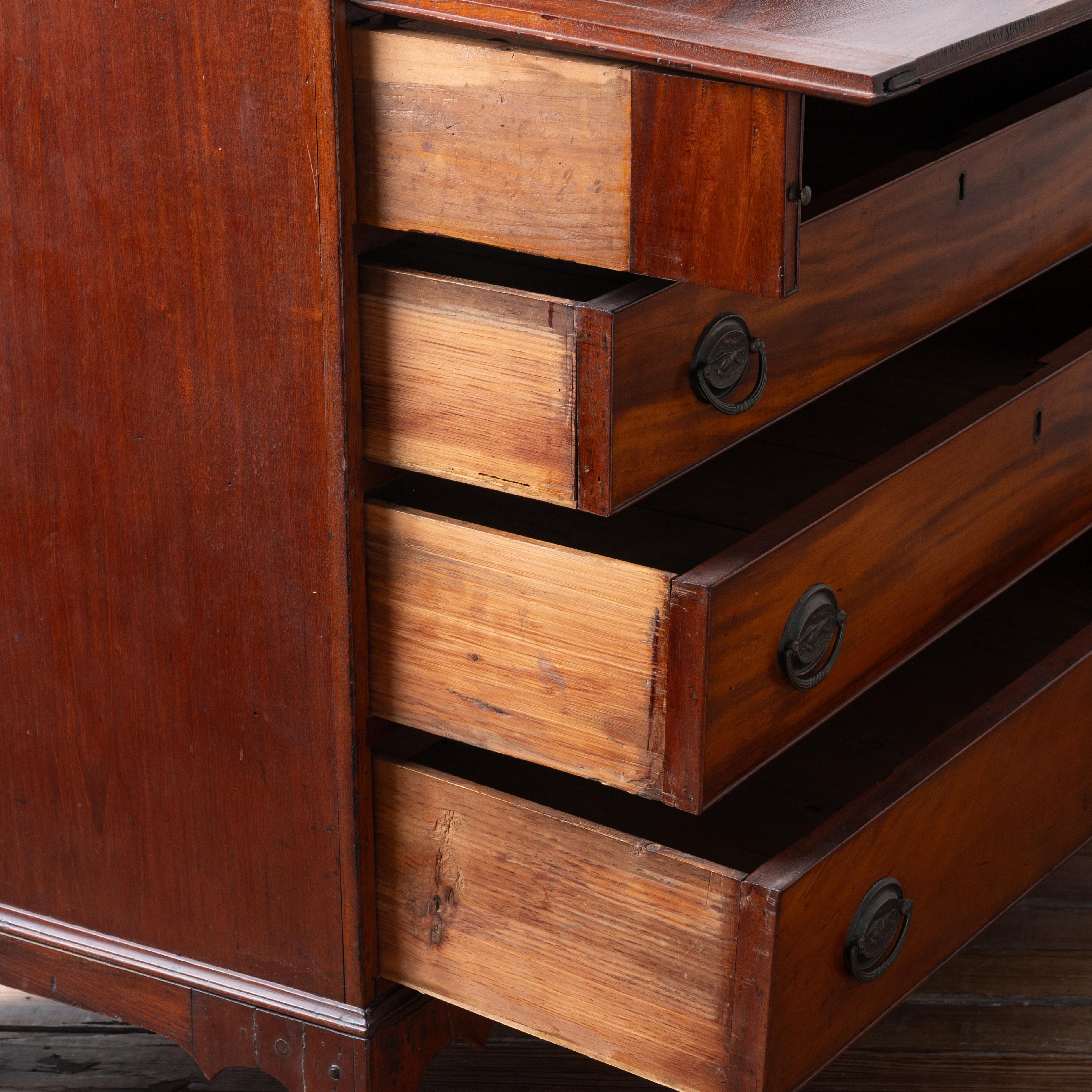 Connecticut Mahogany Slant Front Desk, c.1800 For Sale 8