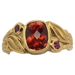 CONNI MAINNE Set aus 18 Karat Blattgold mit Spessartit Granat & 2 rosa Saphiren  Ring