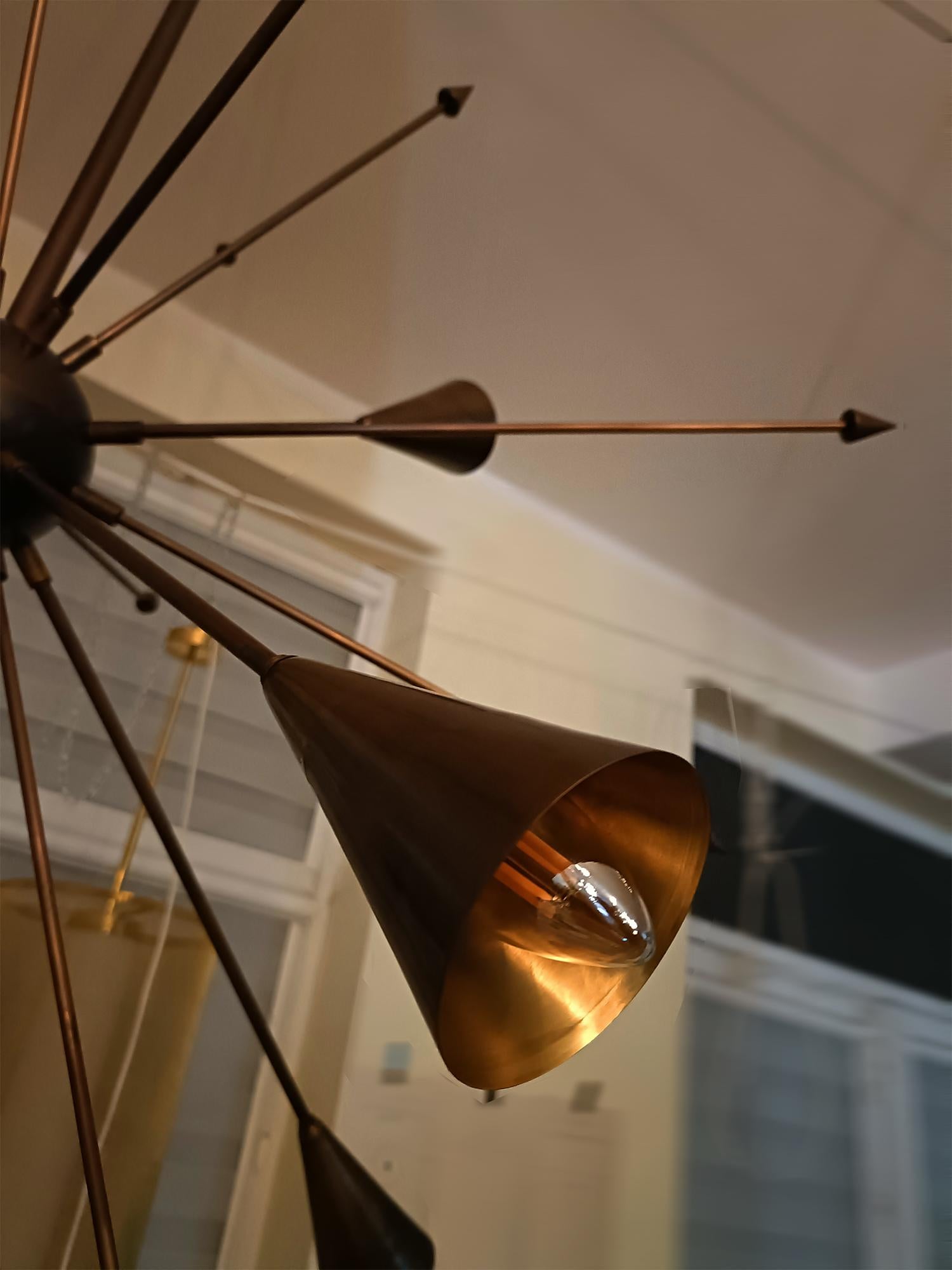 Connie - araña Sputnik grande, latón macizo, 90 cm (35 pulgadas), disponible ahora Europeo en venta