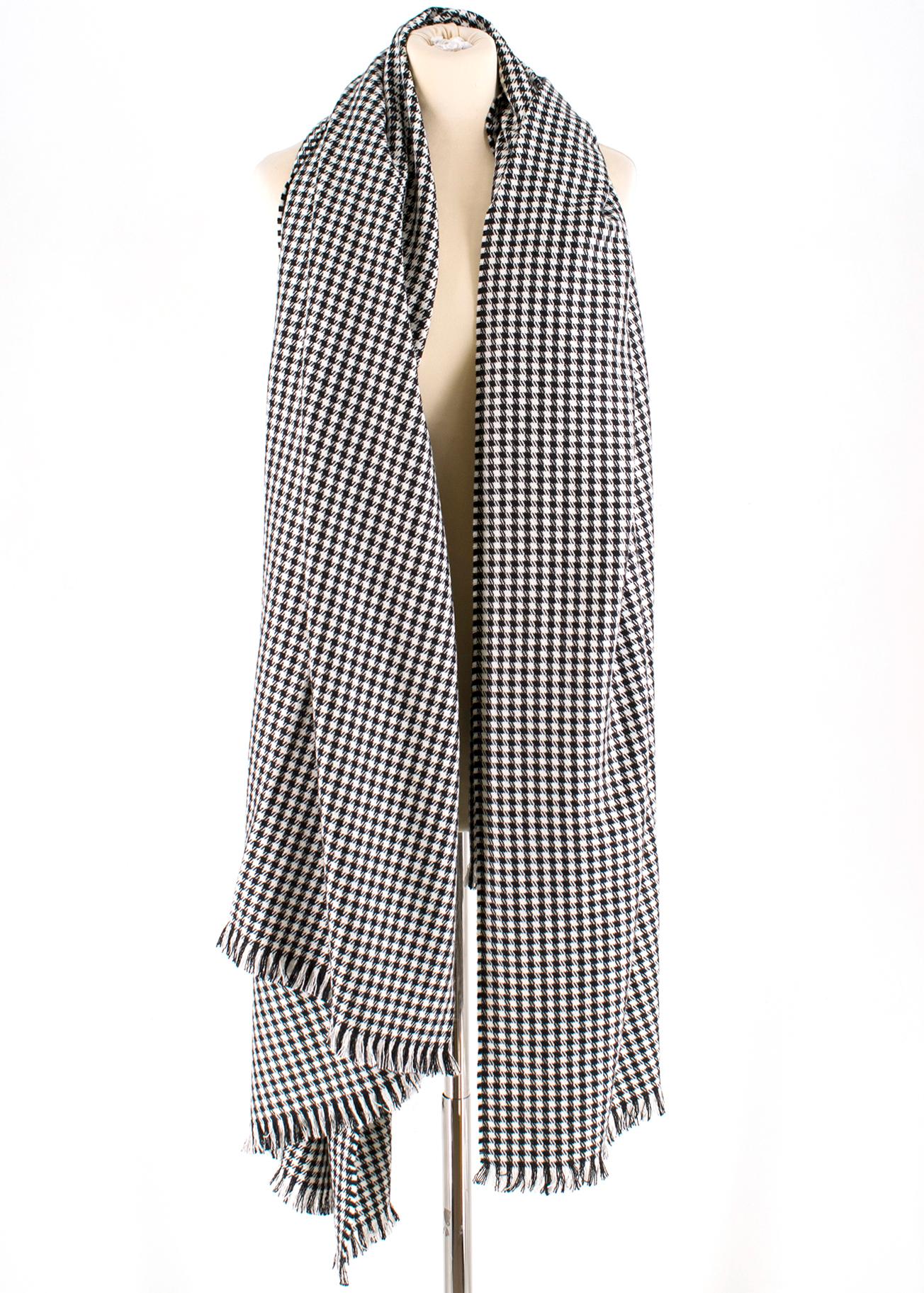 Women's Connolly Cashmere Houndstooth Print Blanket Shawl