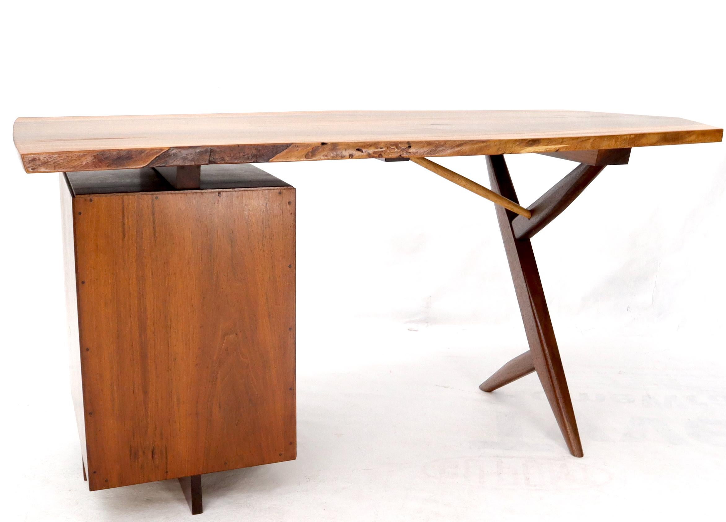 Conoid Cross Leg Desk in Walnut by George Nakashima Dated Documented, 1971 For Sale 3