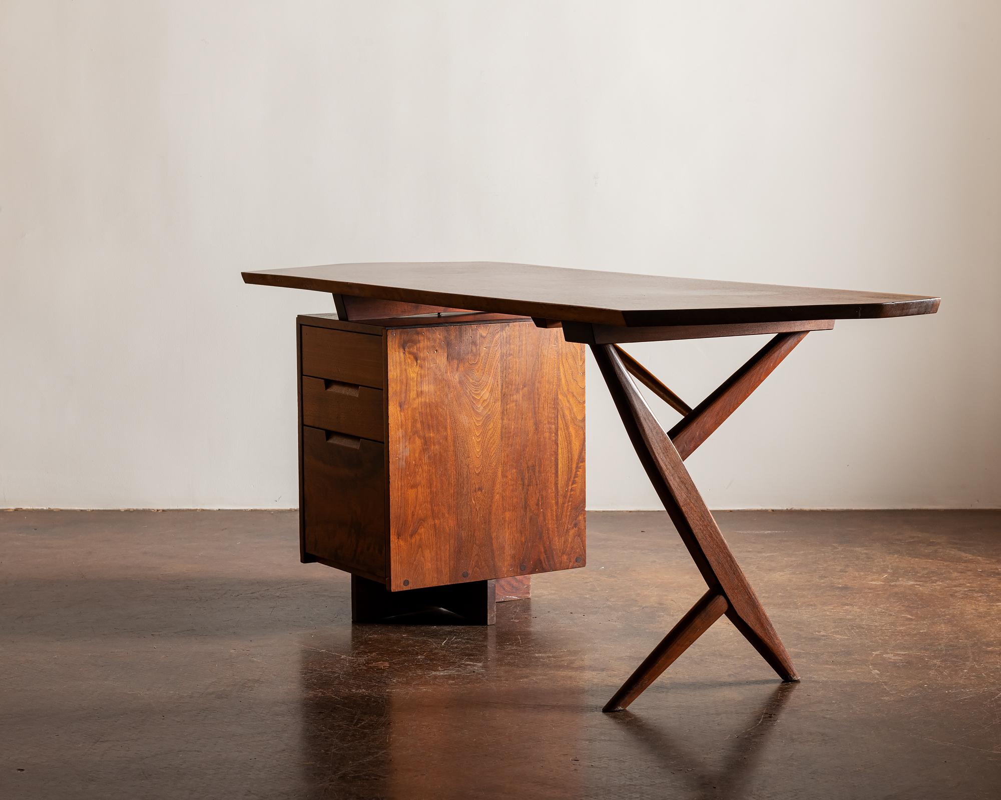 Conoid Cross-Legged Desk in Walnut and Hickory by George Nakashima, 1963 6