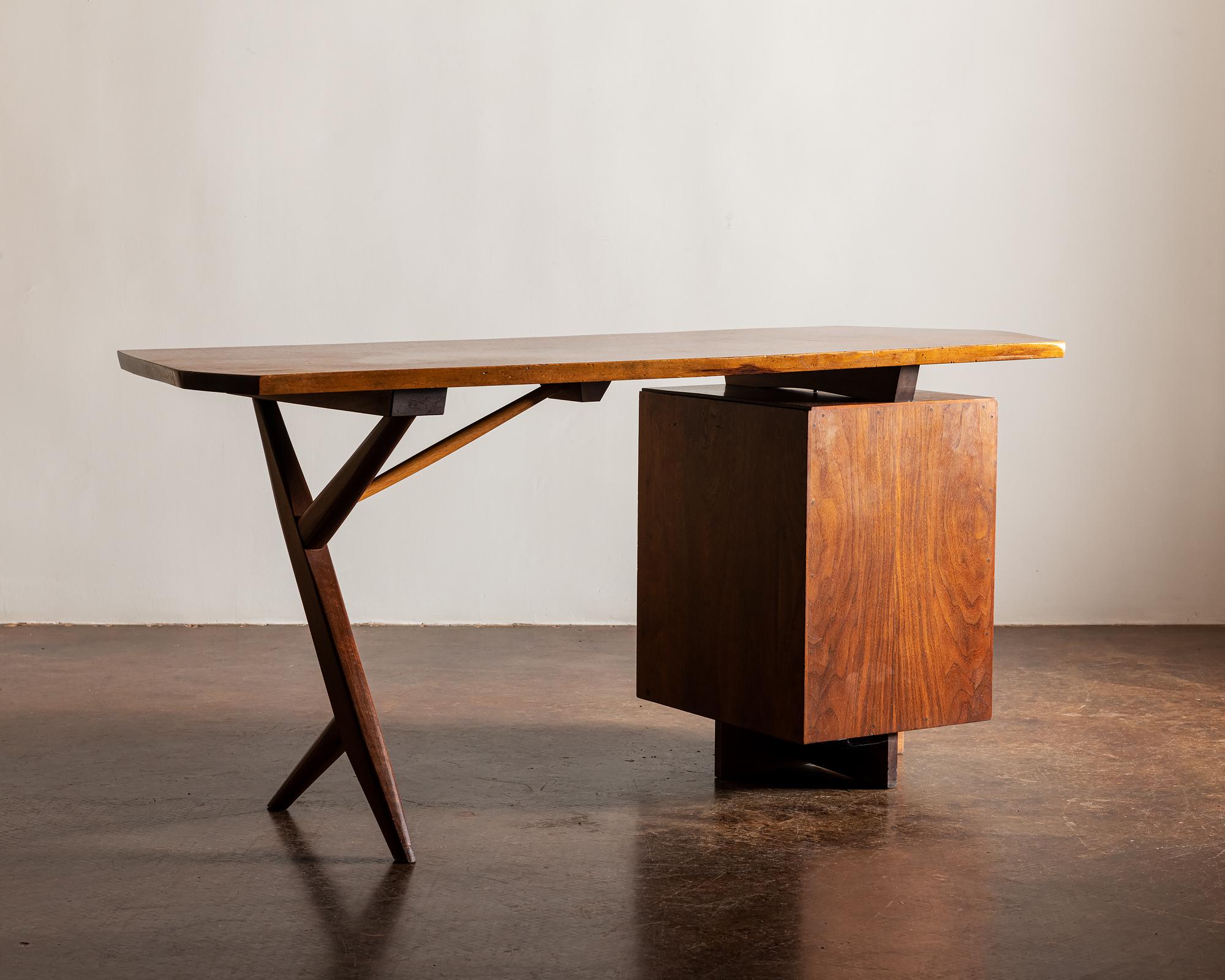 Conoid Cross-Legged Desk in Walnut and Hickory by George Nakashima, 1963 7