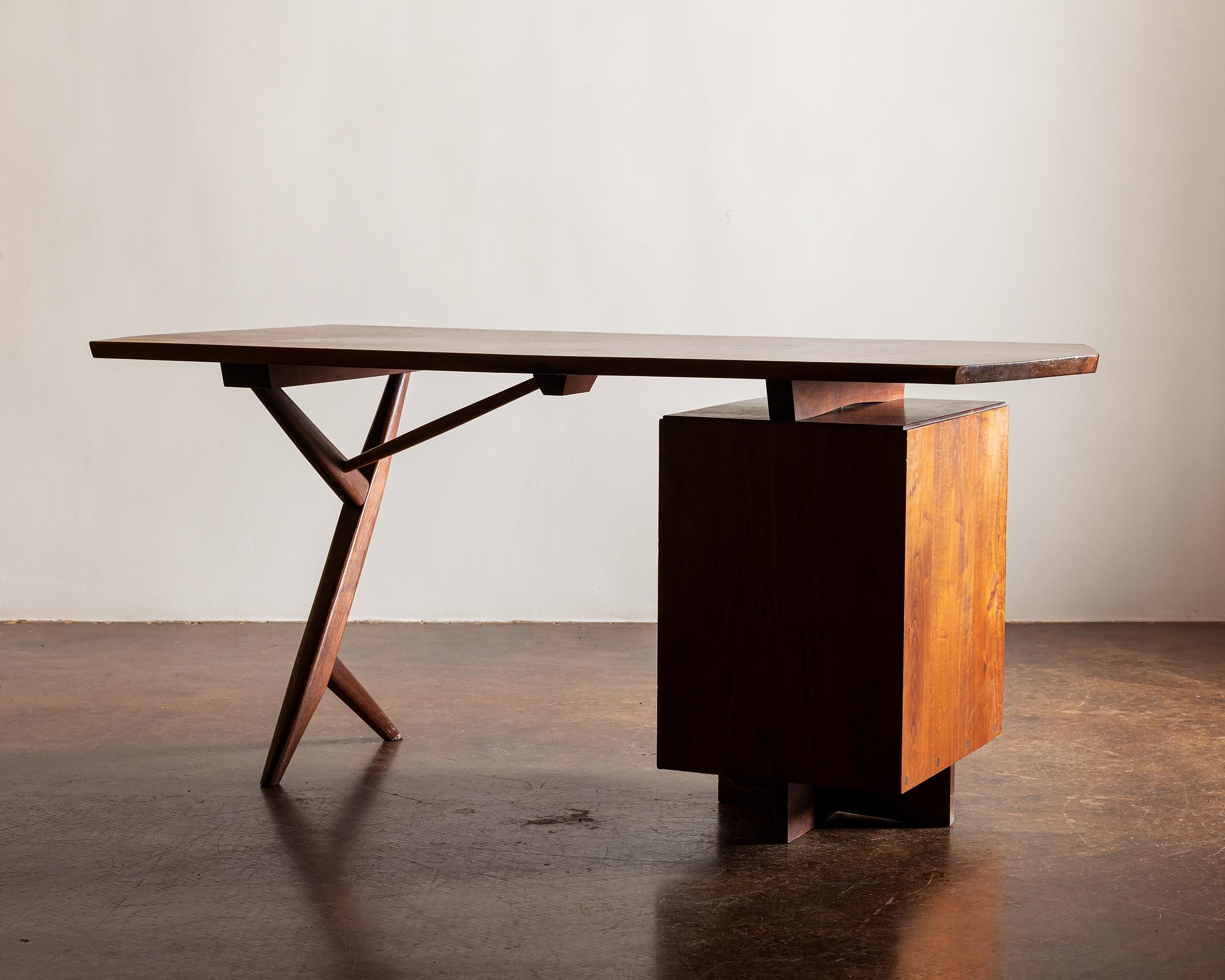 Conoid Cross-Legged Desk in Walnut and Hickory by George Nakashima, 1963 8