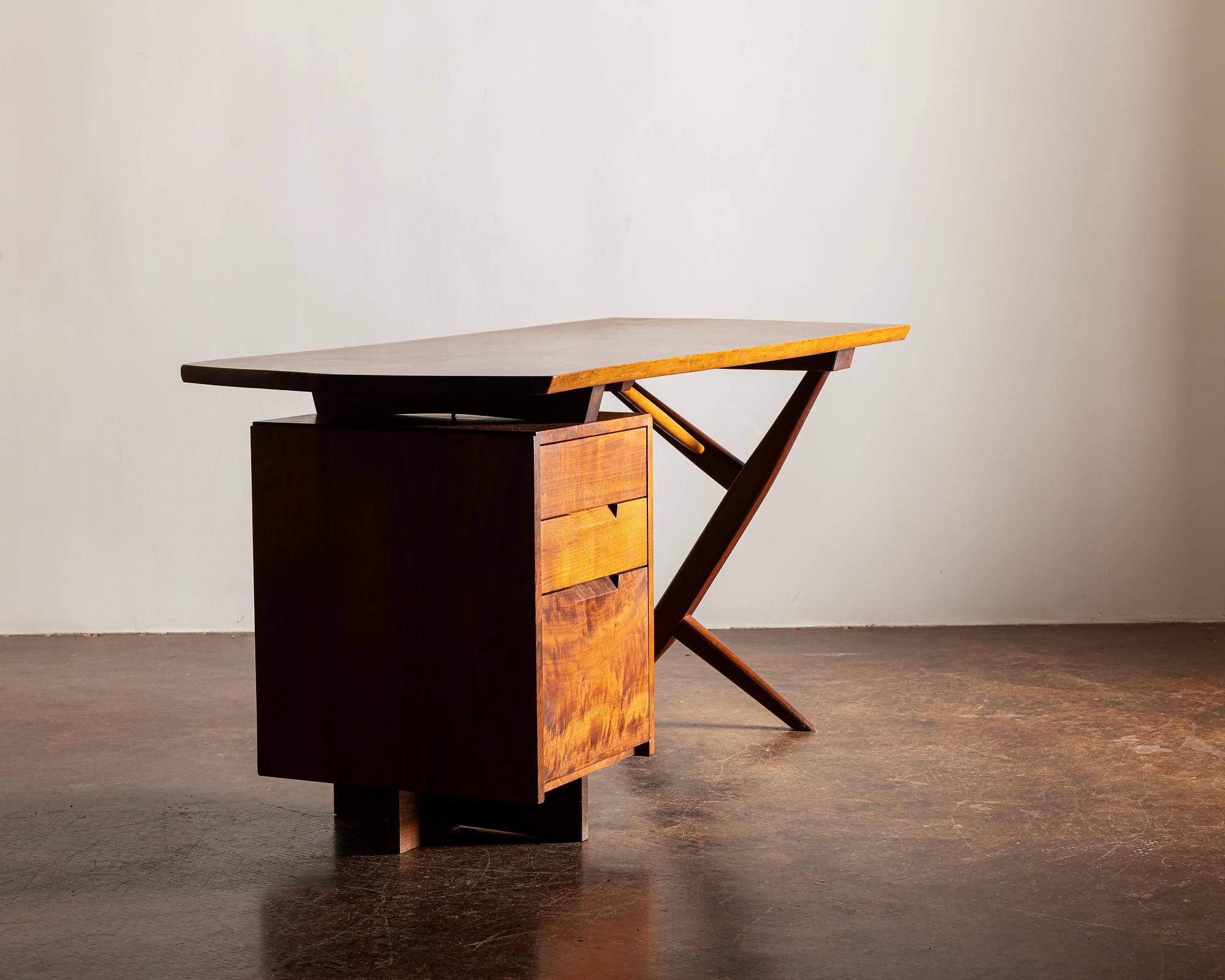Conoid Cross-Legged Desk in Walnut and Hickory by George Nakashima, 1963 11