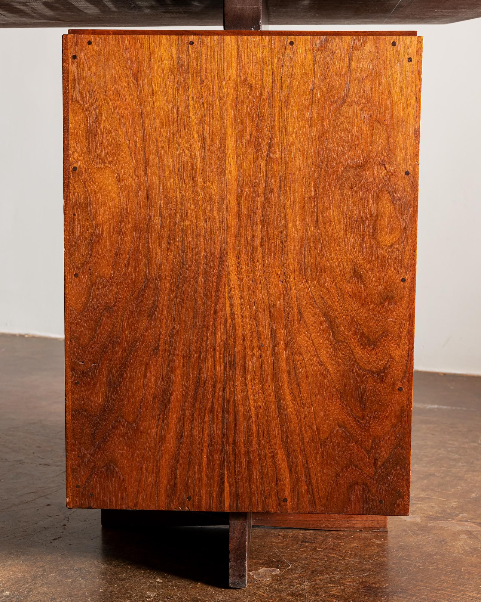 cross legged desk